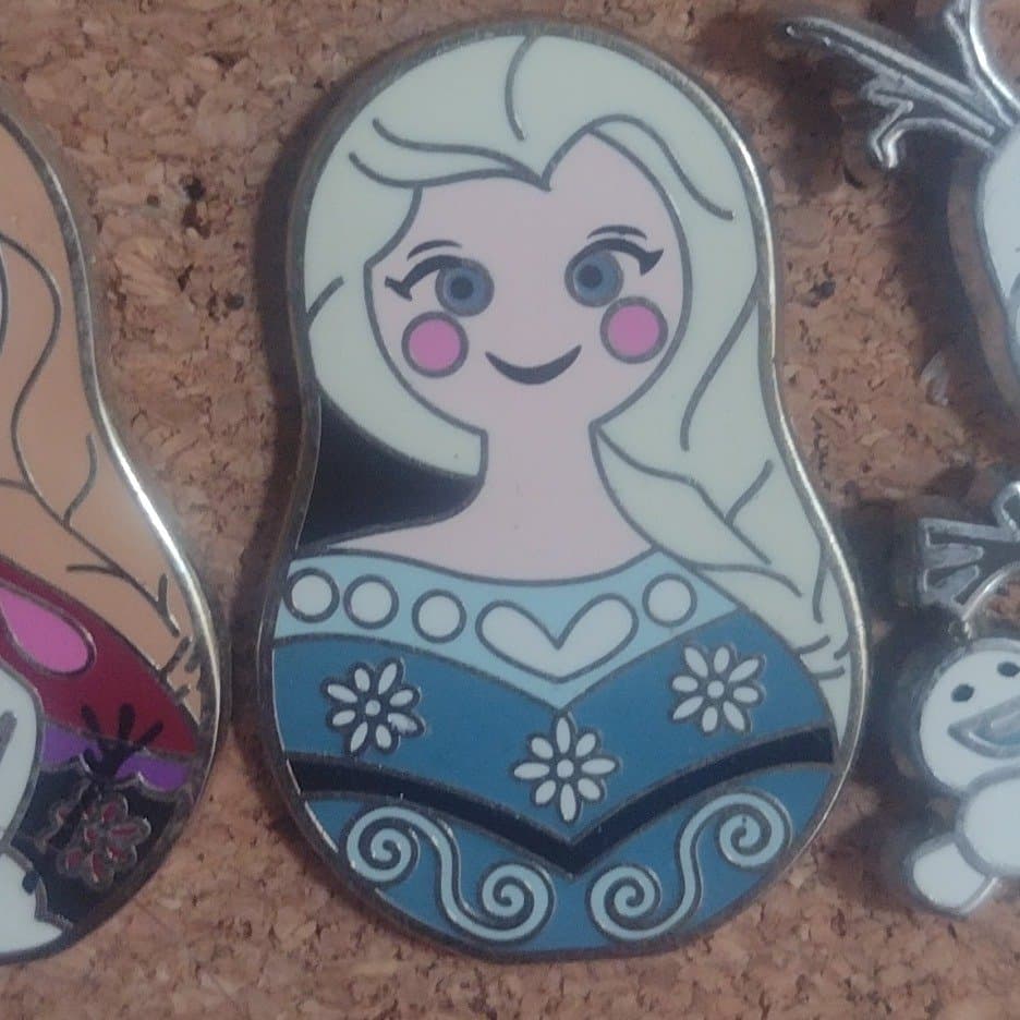 Elsa - Nesting Dolls Mini Mystery Pin