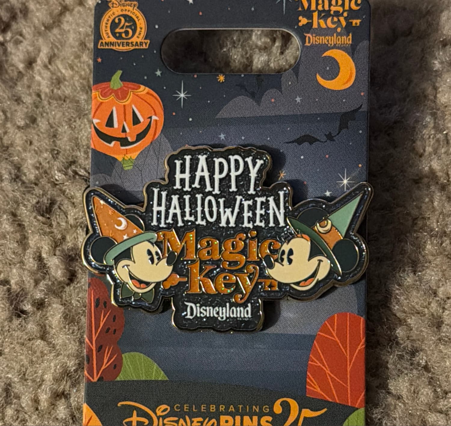 Happy Halloween Mickey & Minnie Magic Key Pin