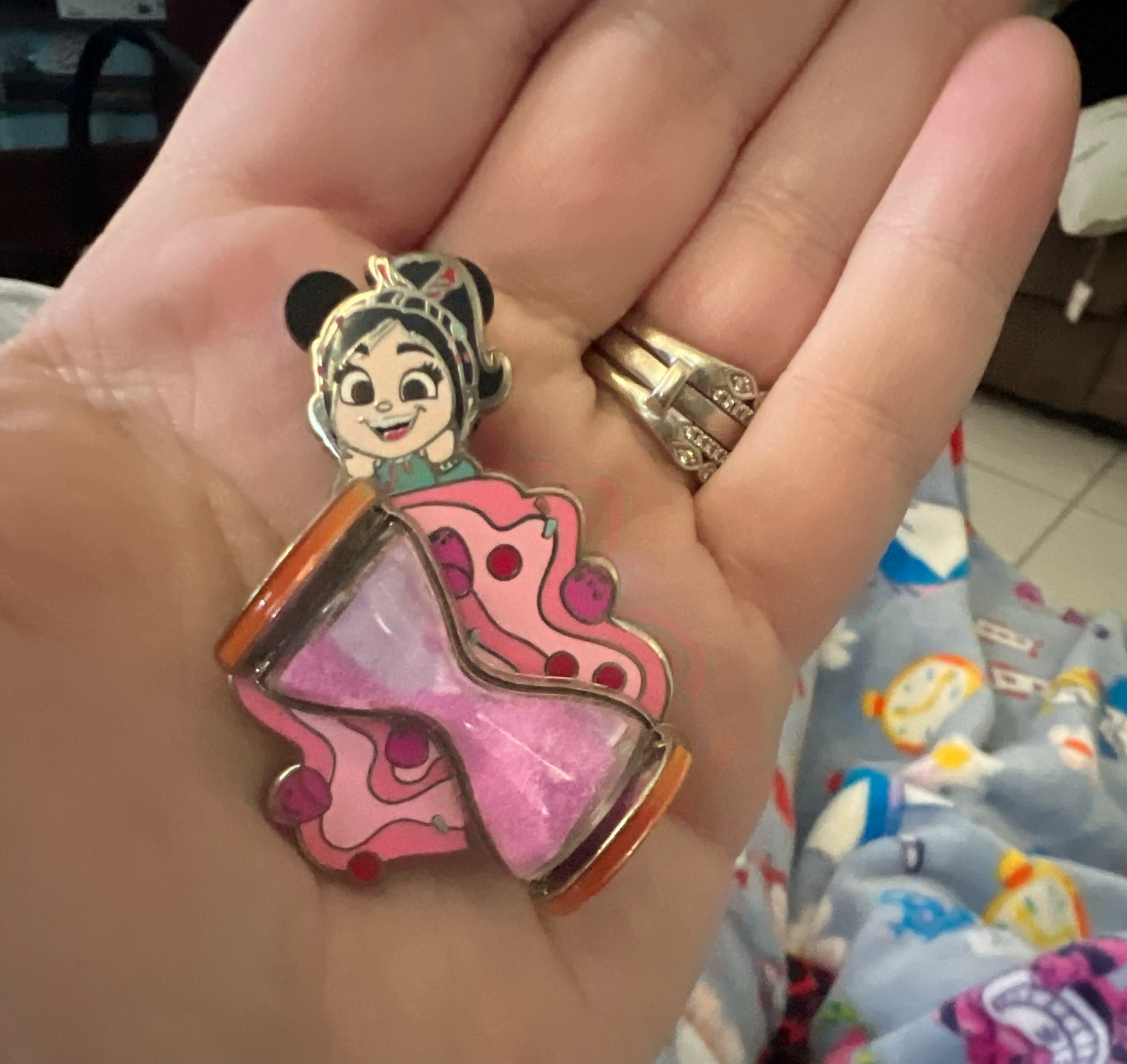 DISNEY PARKS DISNEY TURN OVER TIME PIN TURN OVER TIME WIR VANELLOPE PIN LE 2500 front