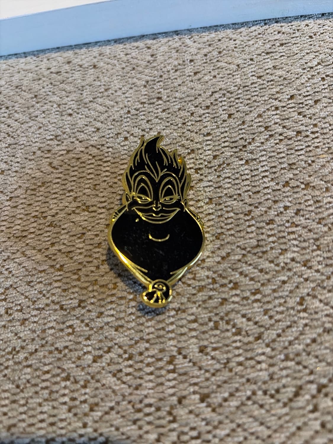 Ursula - Black and Gold Villains