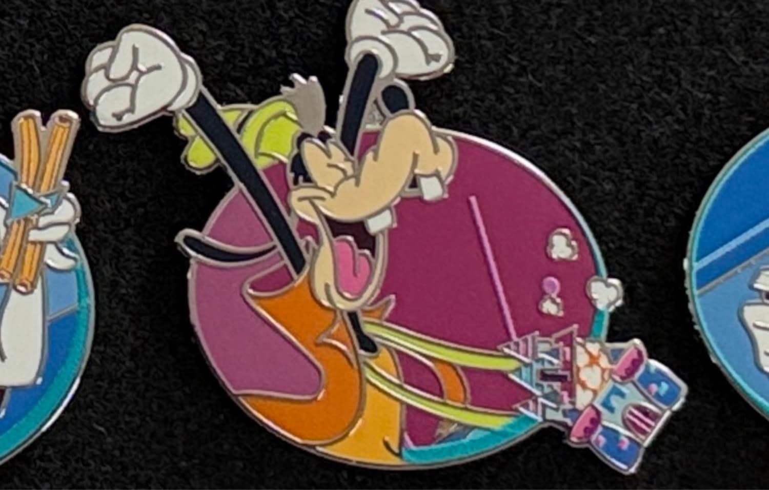 Goofy with Popcorn Bucket