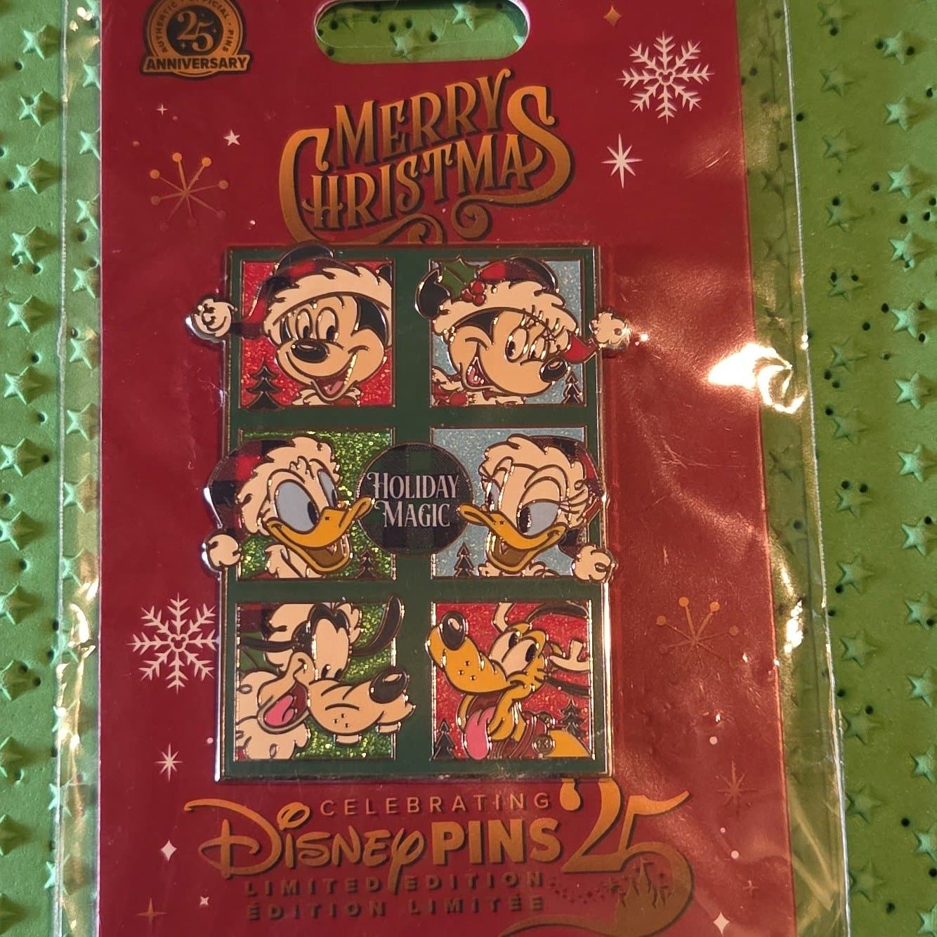 Mickey and Friends Holiday Magic Merry Christmas 25th Anniversary Pin Trading Limited Edition Pin