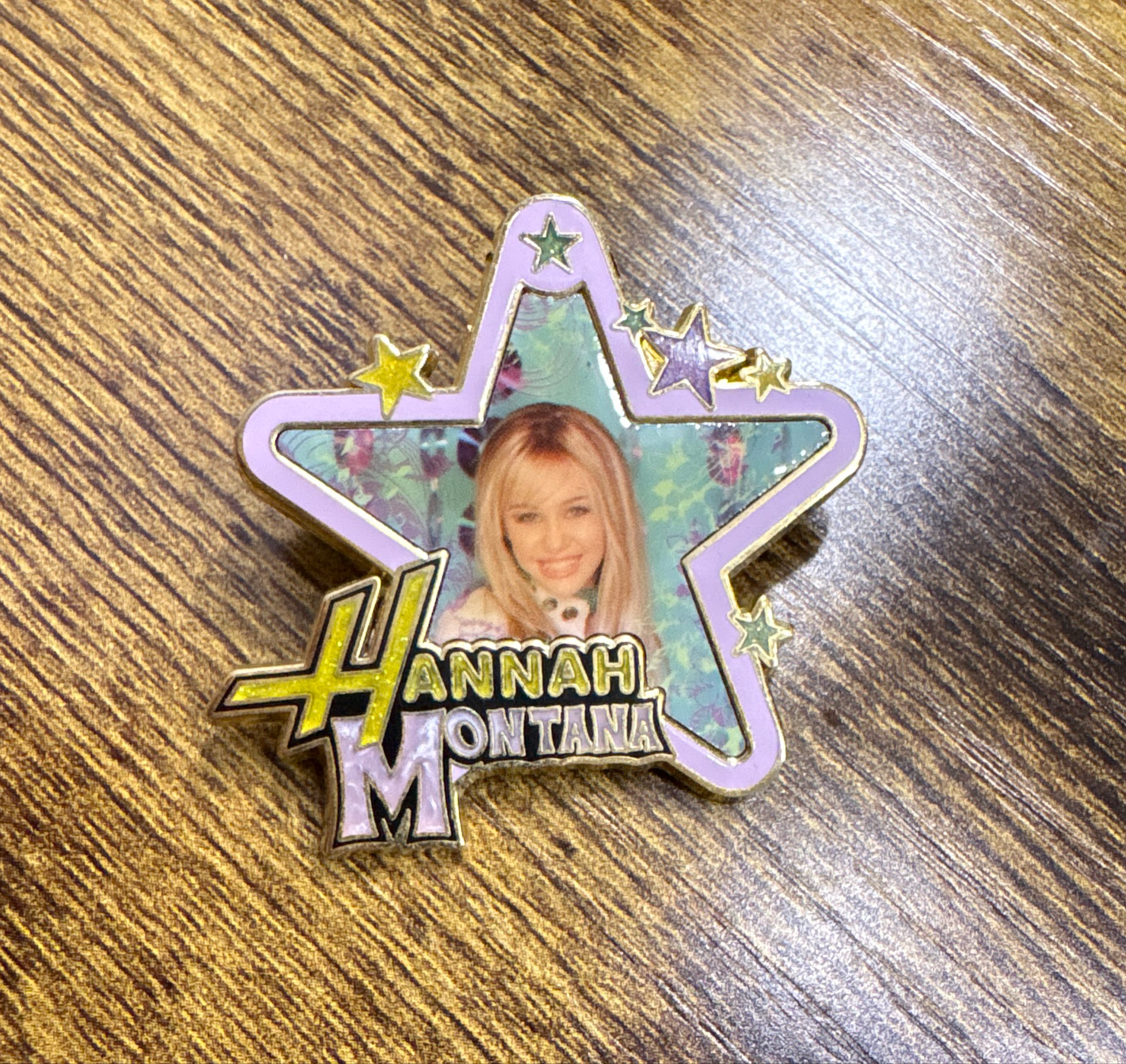 Hannah Montana Star Portrait Pin front