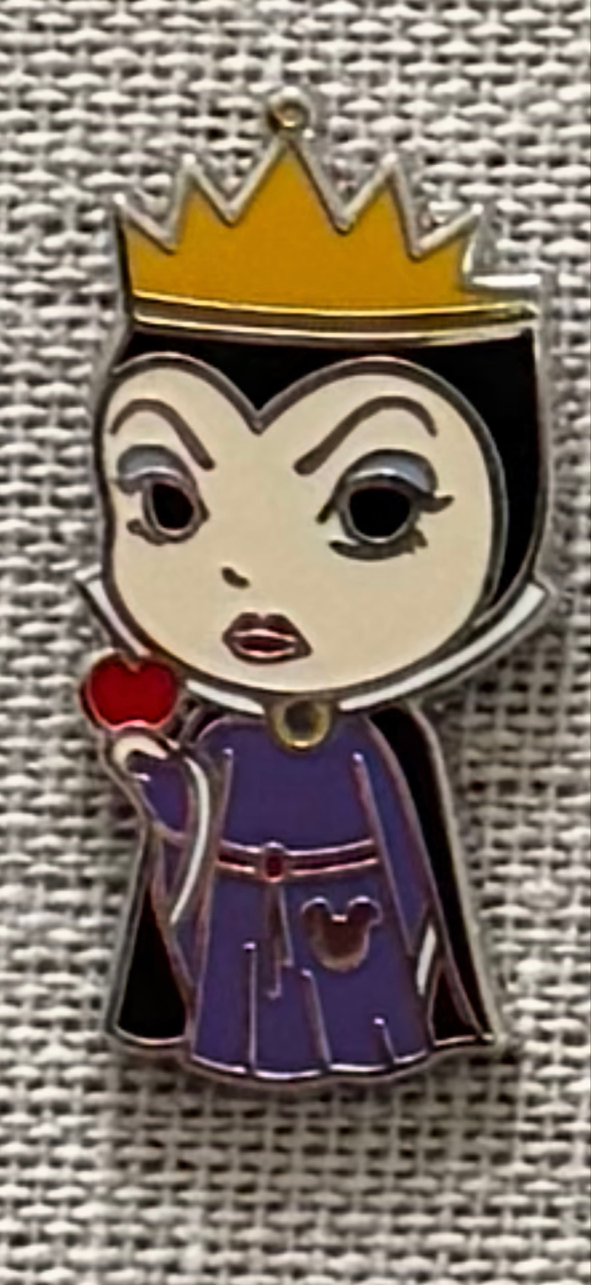 Evil Queen - Cute Villains - WDW Hidden Disney 2024: Wave 1 front