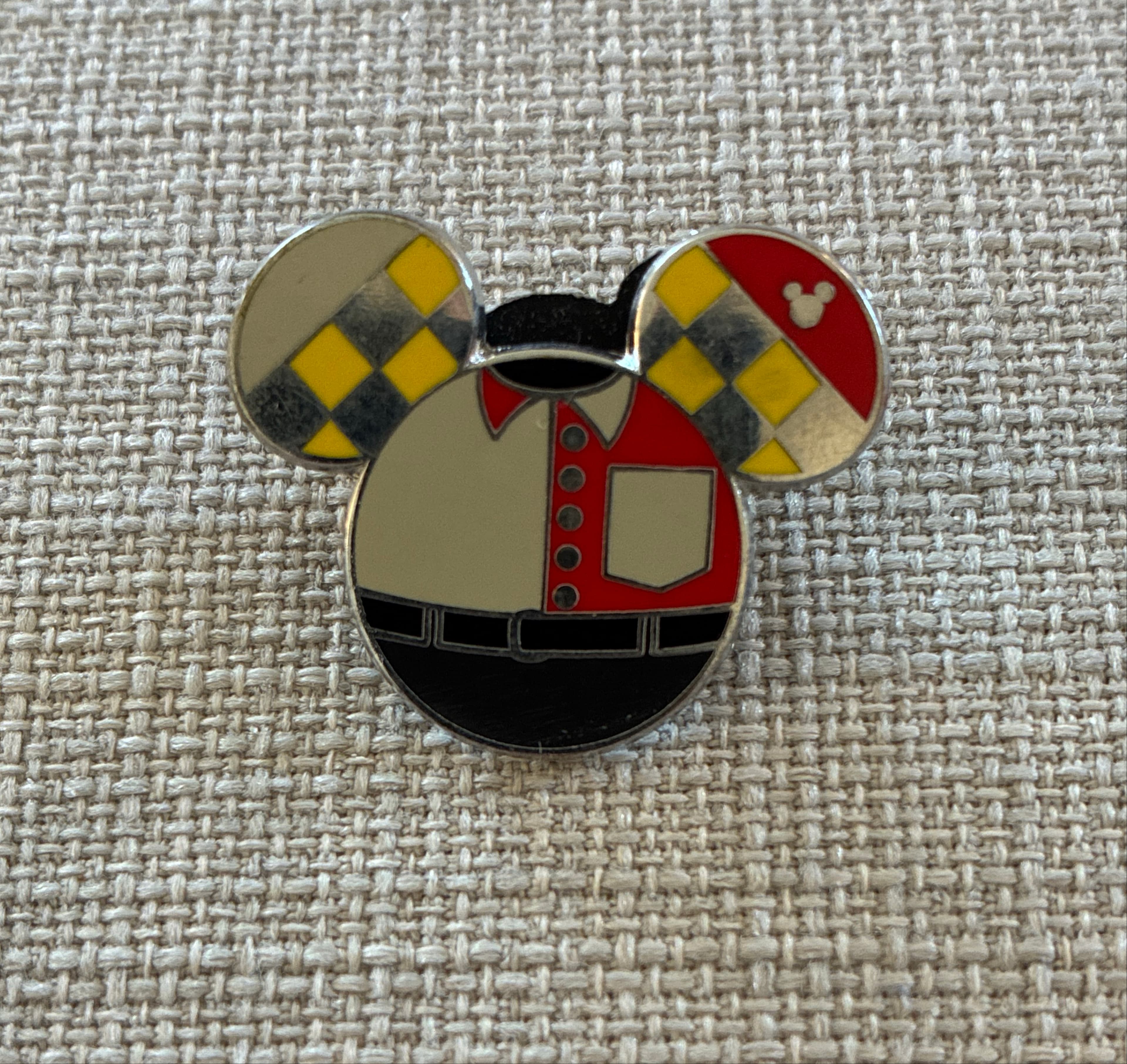 WDW Hidden Mickey Series 2013 Wave A: Epcot Cast Member Costumes