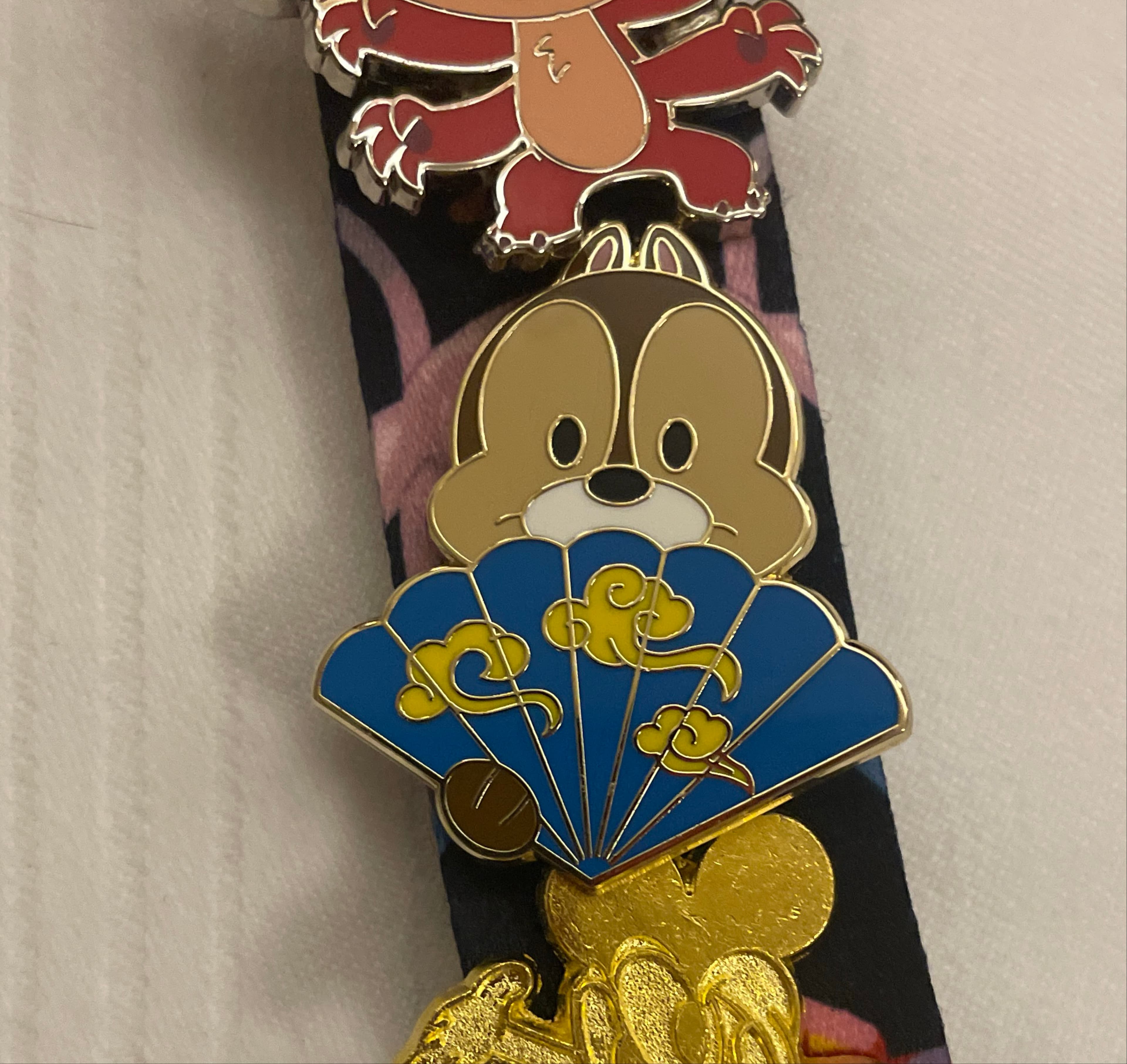 Chip - Character Folding Fans Mystery Pin Set front