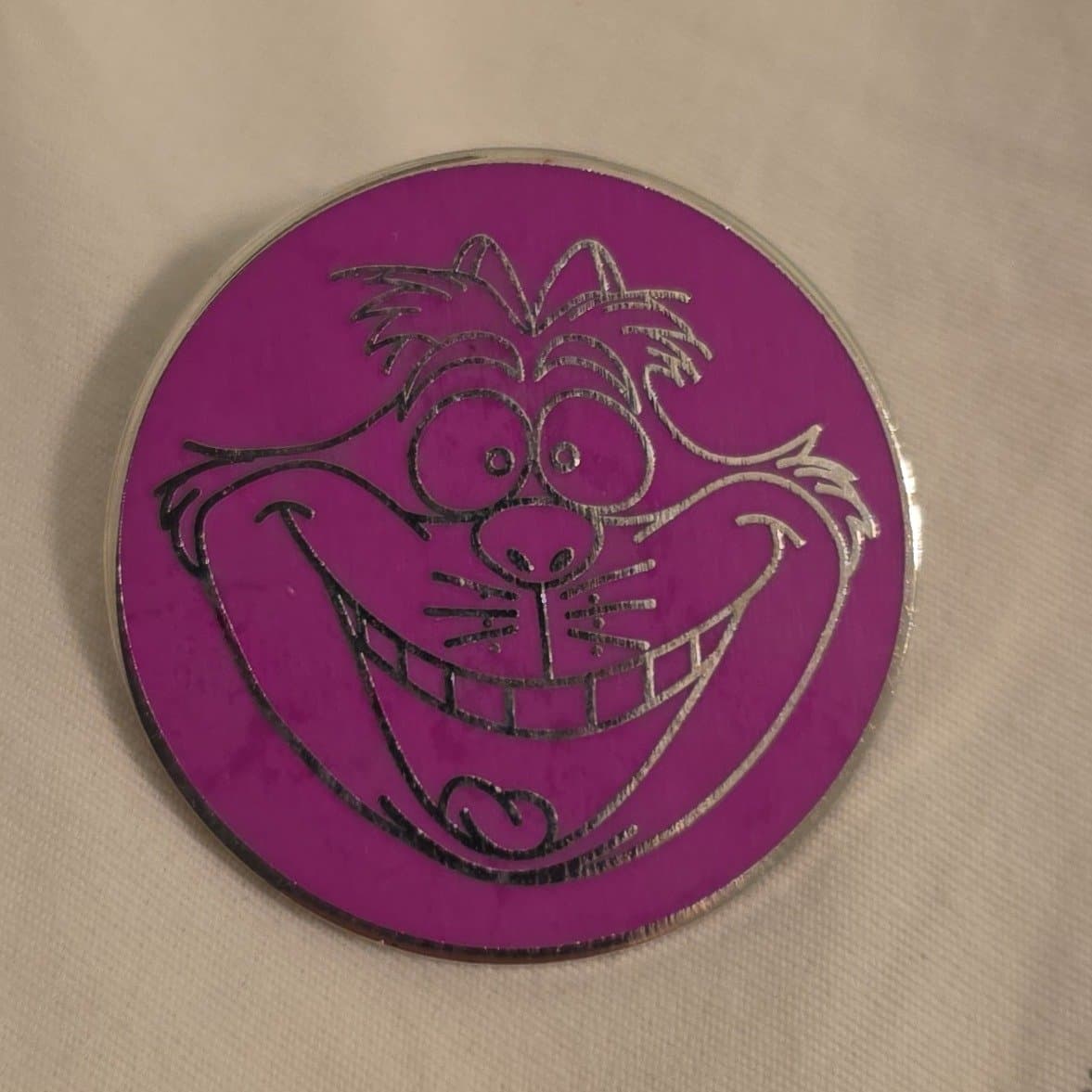 Cheshire Cat Outline in Pink Circle
