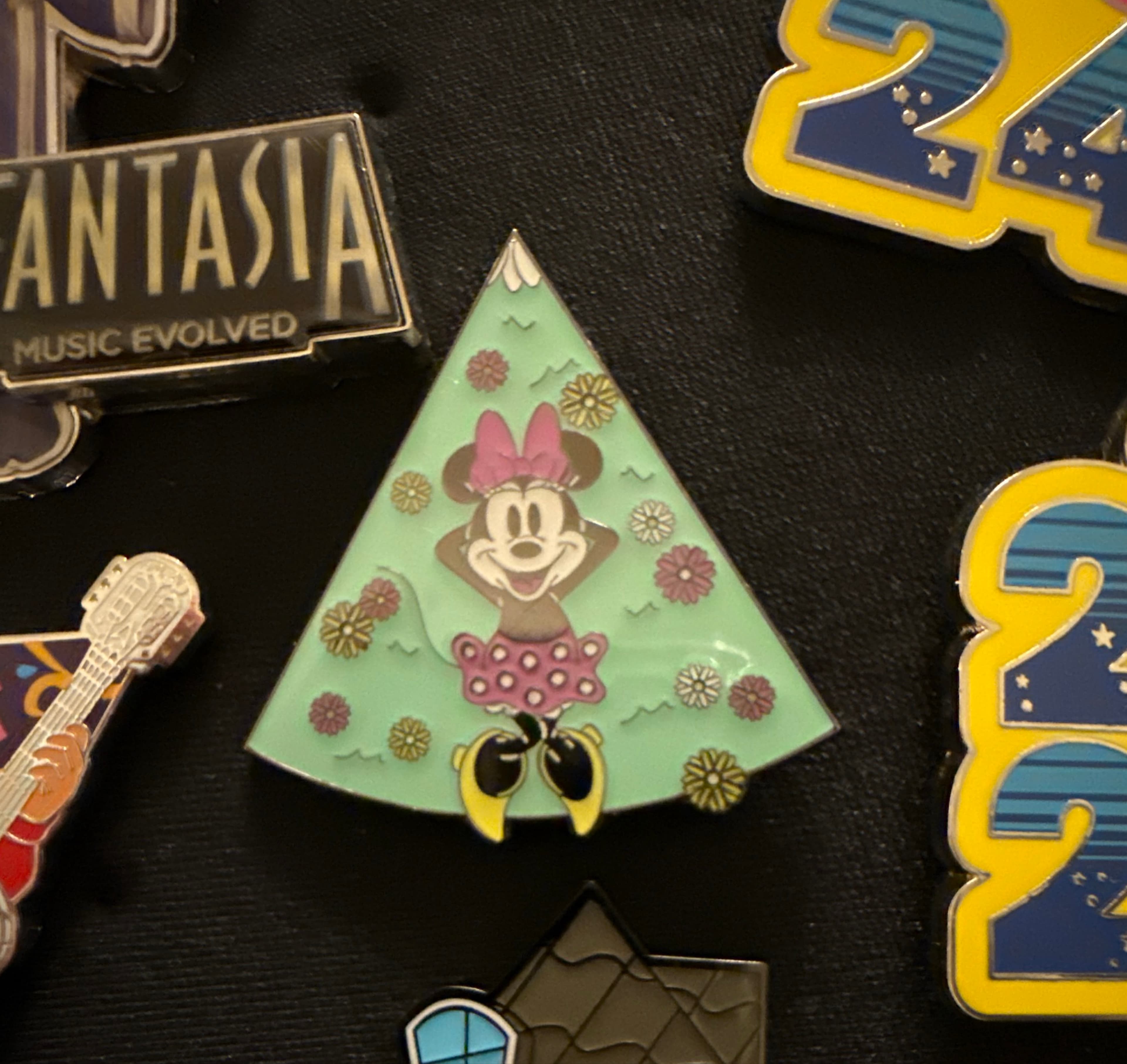 Mickey And Friends Flower Puzzle Loungefly