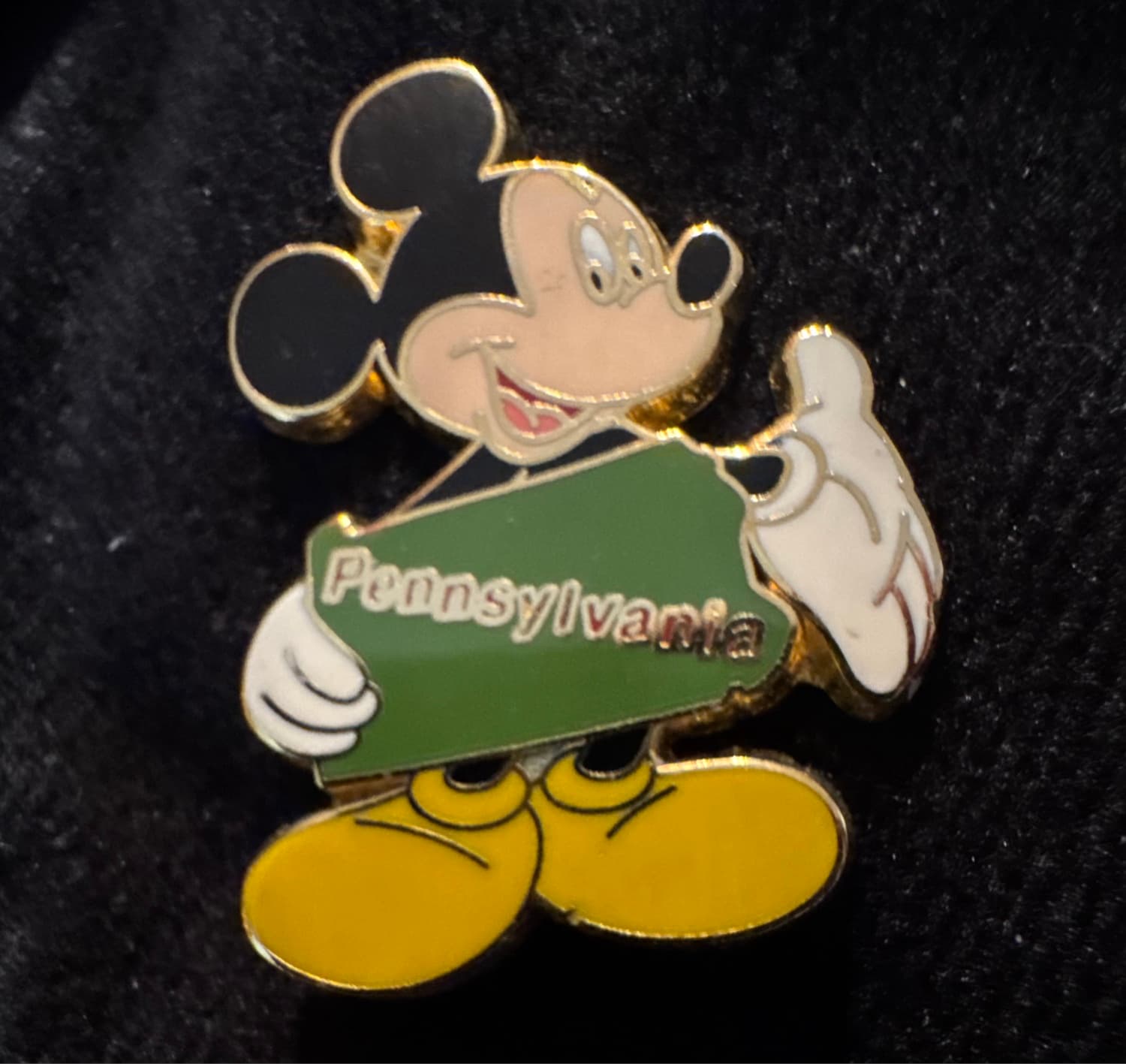 Mickey Mouse Pennsylvania State Pin front