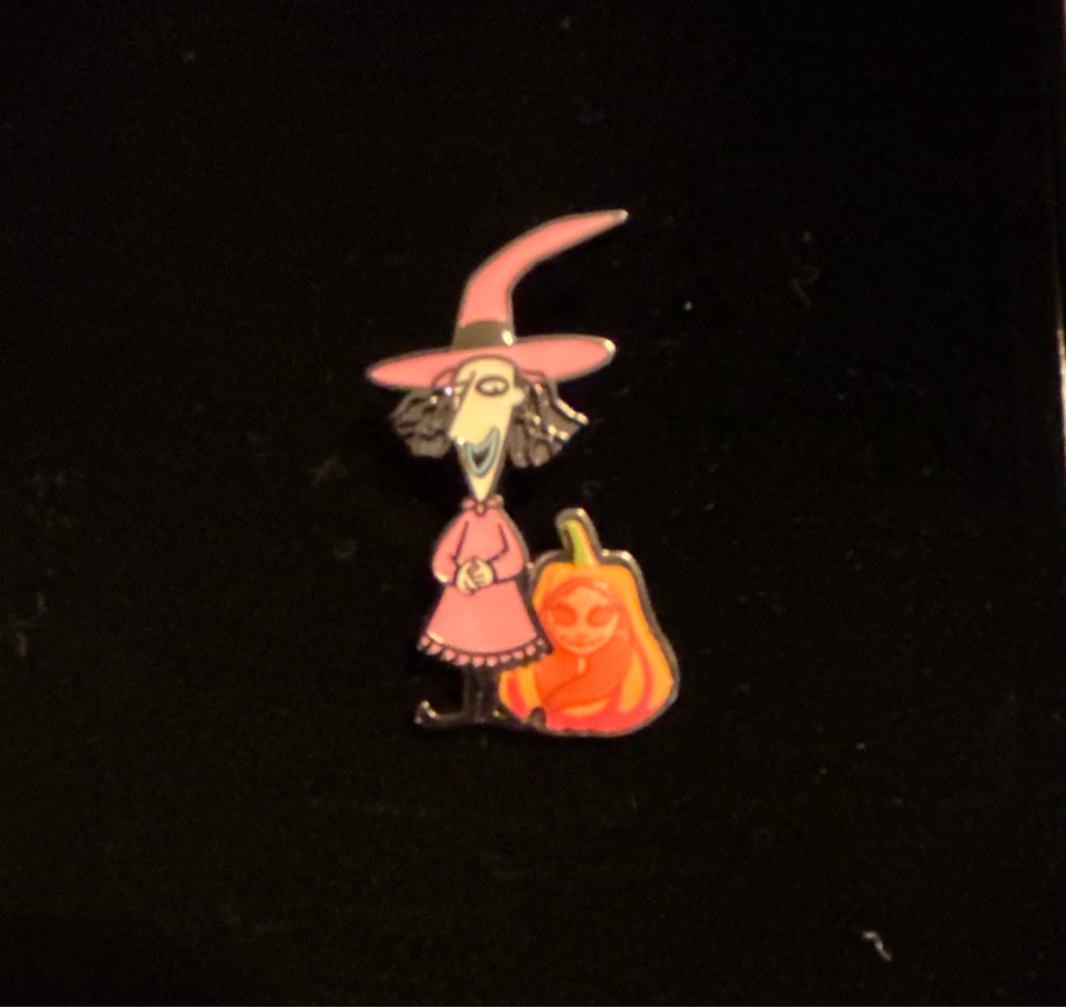 Shock with Sally Pumpkin - The Nightmare Before Christmas Pumpkin Series front