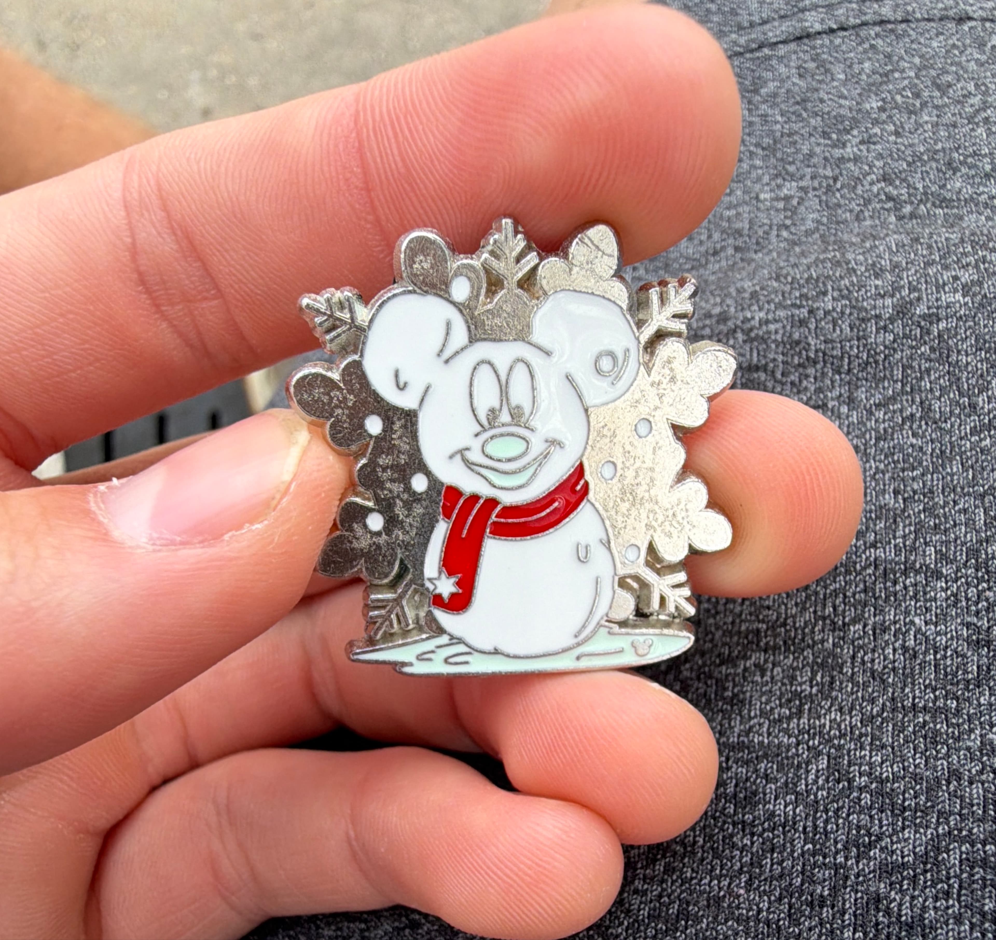 2007 Hidden Mickey - Snowman