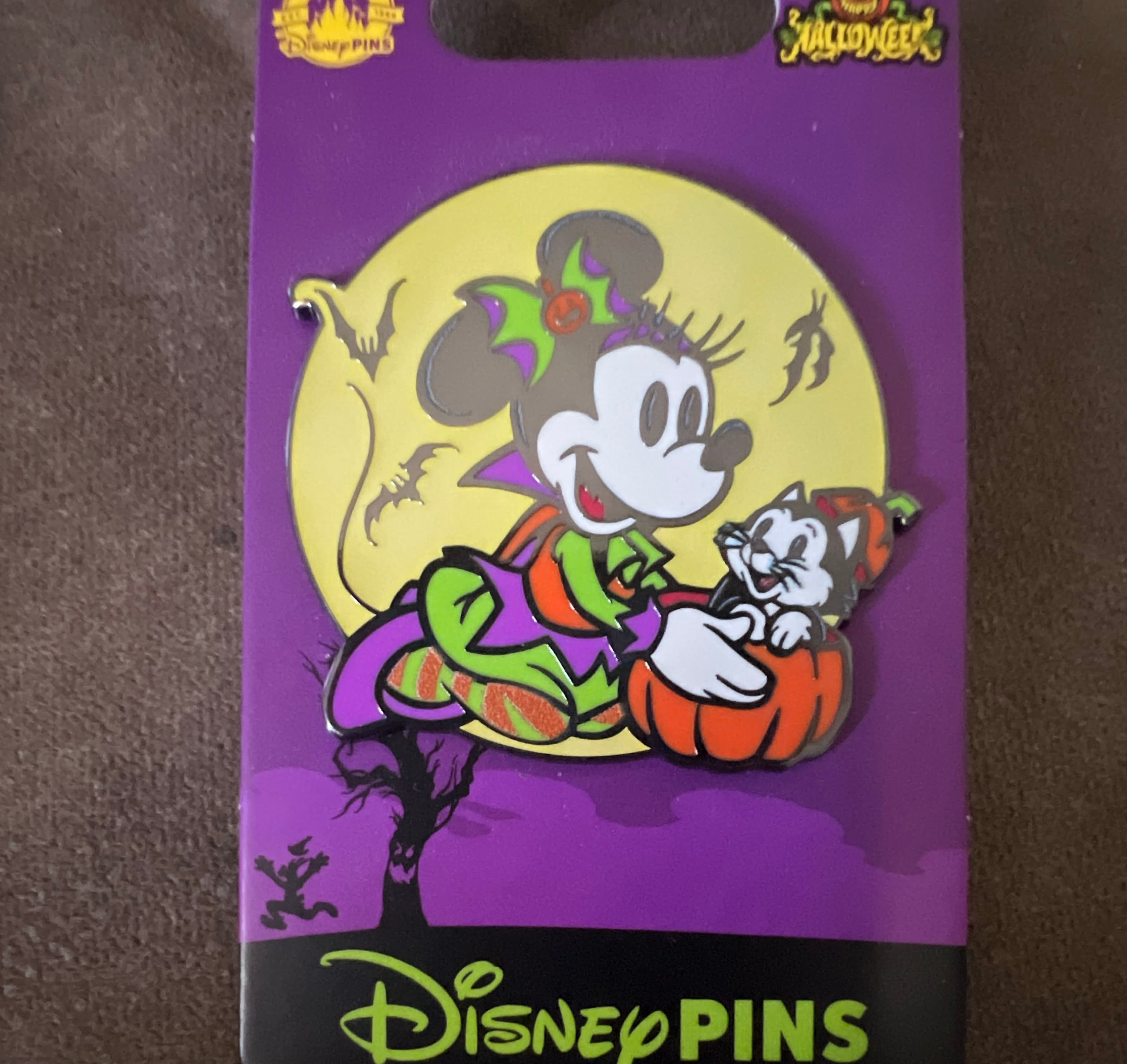 Minnie Mouse and Figaro Halloween (Glow in the Dark) front