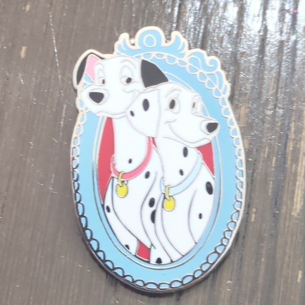 101 Dalmatians Pongo & Perdita Frame Pin