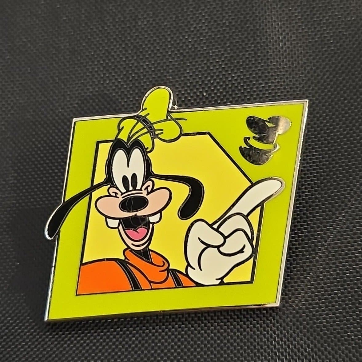 2013 Hidden Mickey Cast Lanyard Series - Sport Goofy