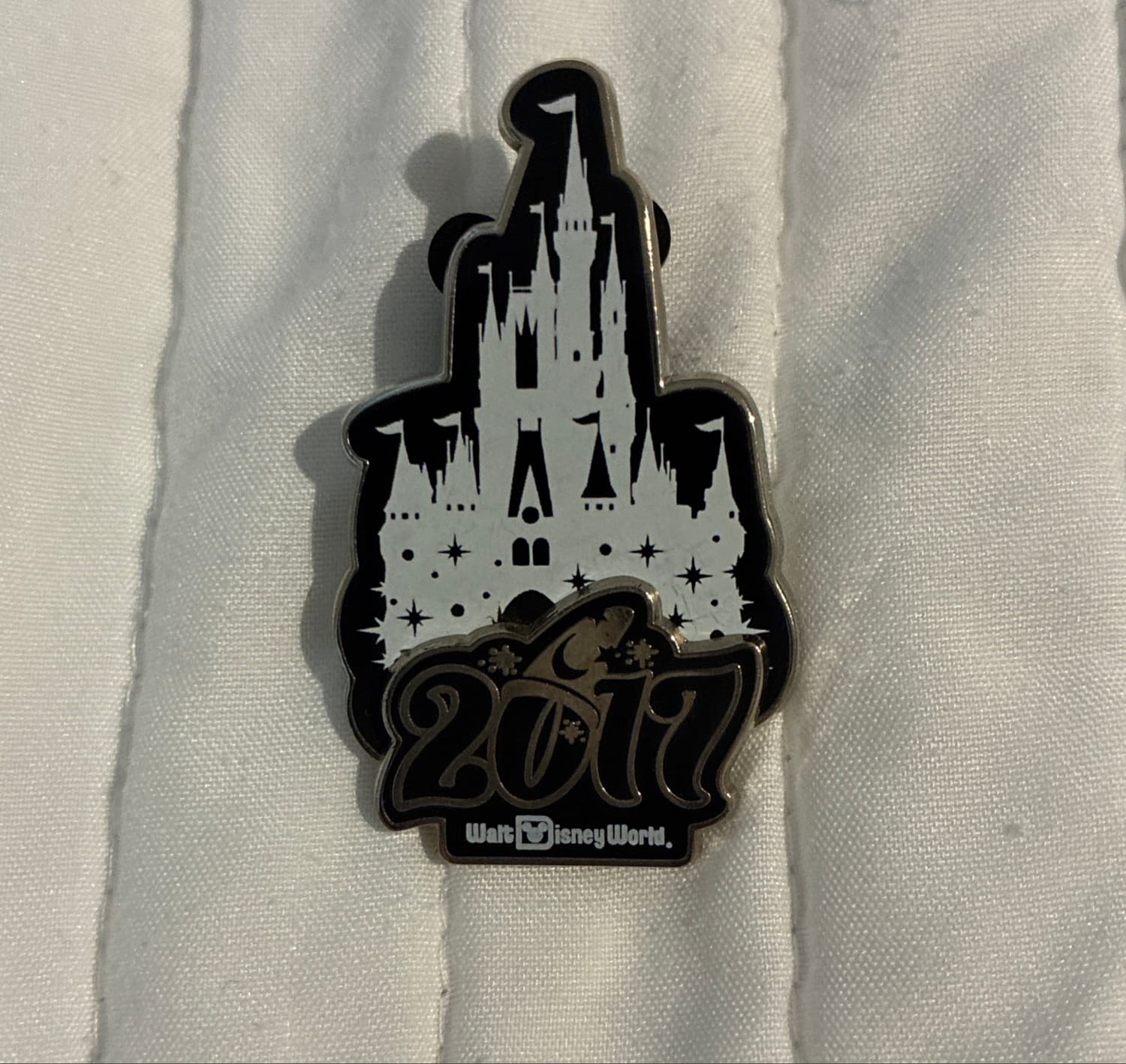 Disney Annual Pin - 2017 Logo