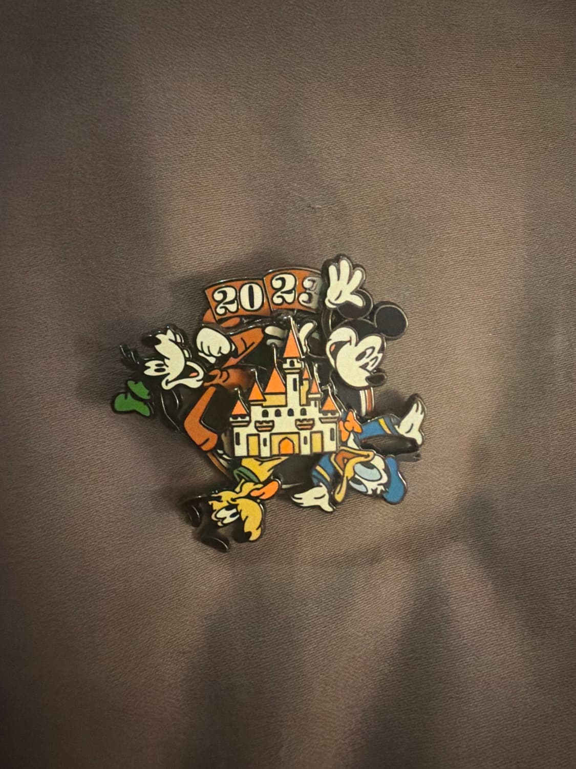 2023 Dated Year Fab 4 Castle Spinner Pin front