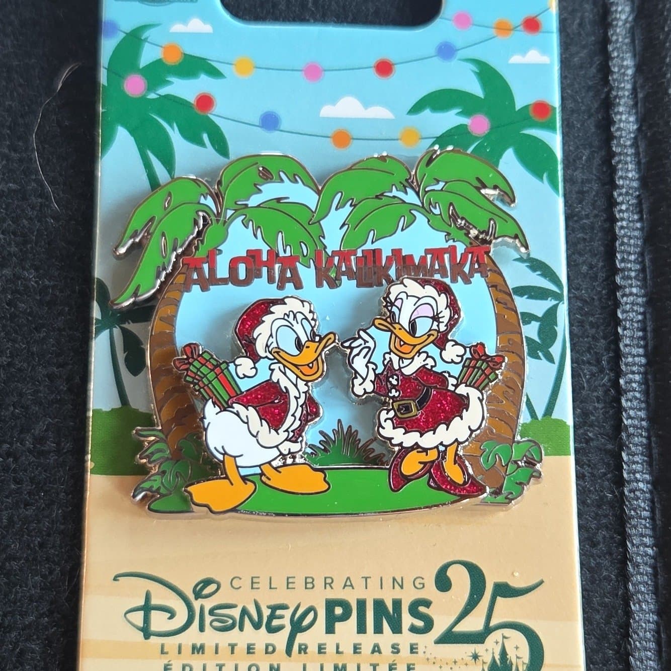 Donald and Daisy Duck Aloha Kalikimaka 2025 Holiday Pin