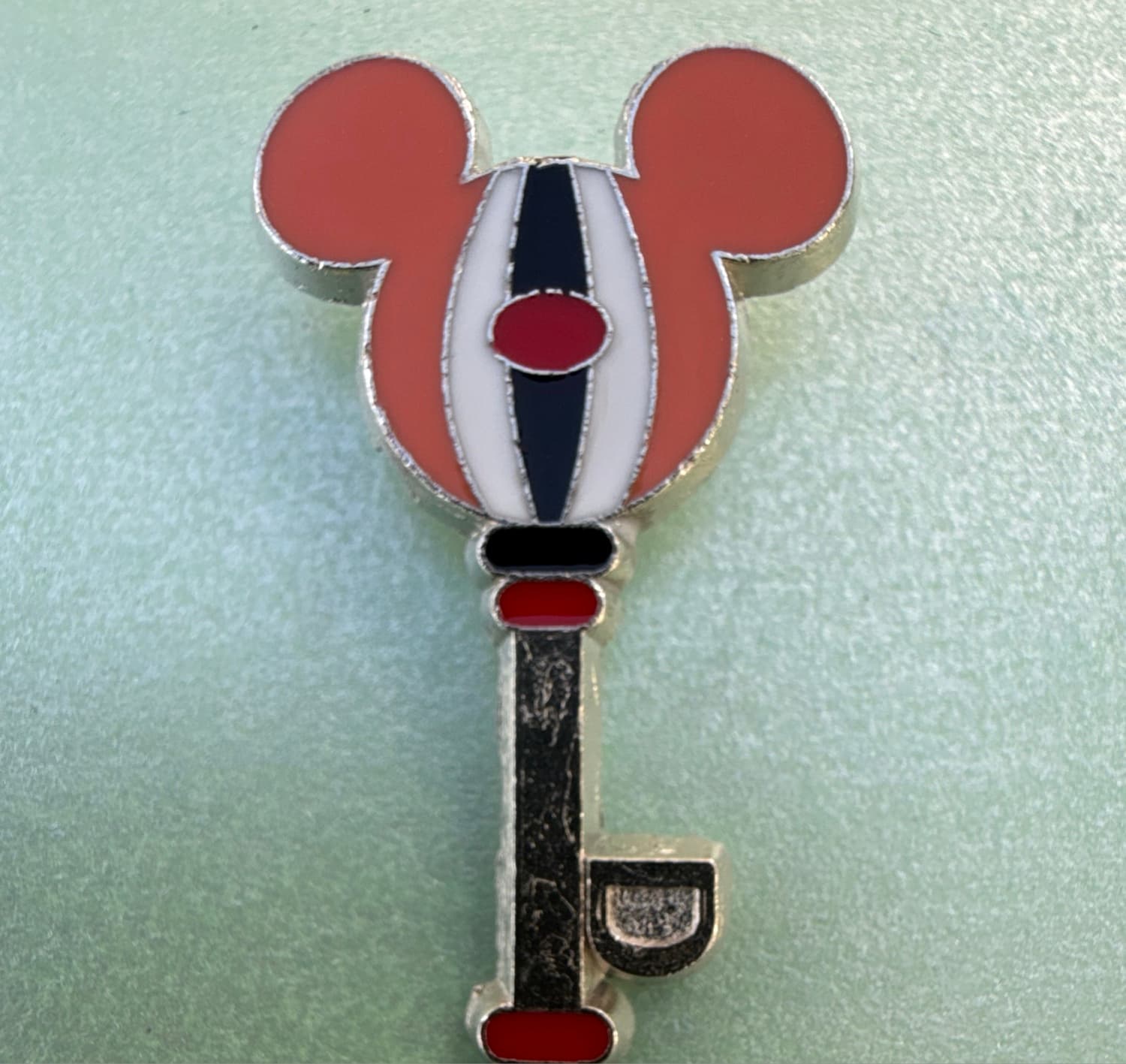 Chip & Dale - Dale Key Collection front