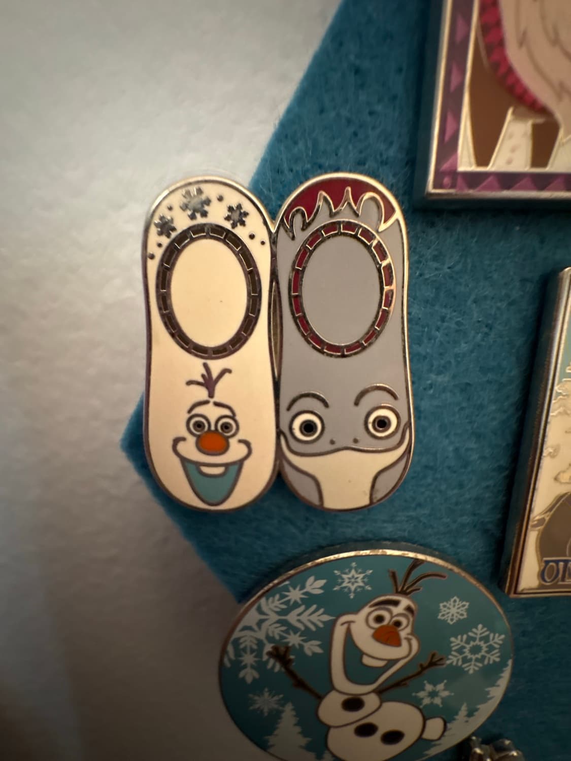 Magical Mystery Pin Series 18 Character Socks, Frozen 10th Anniversary