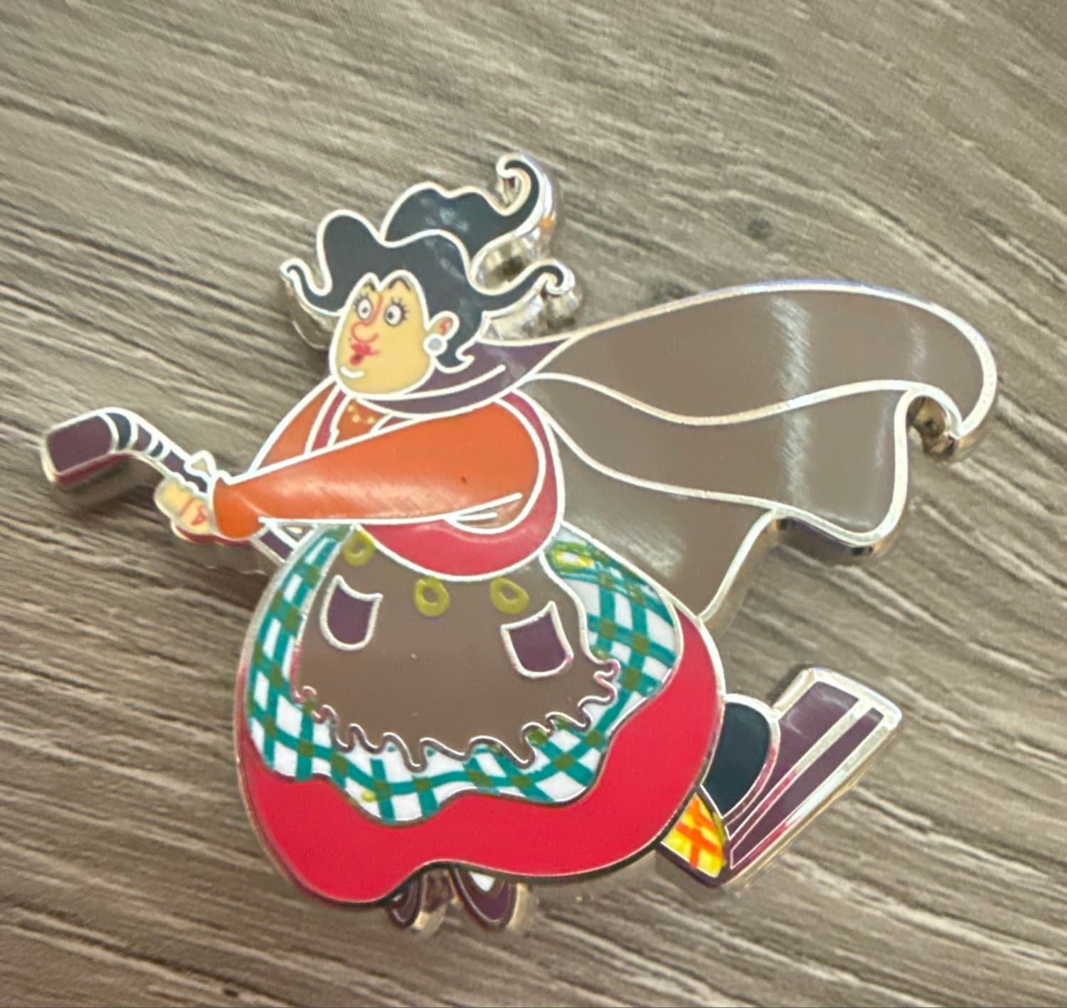 Disney 2019 Halloween Party Hocus Pocus Mary Sanderson Pin front