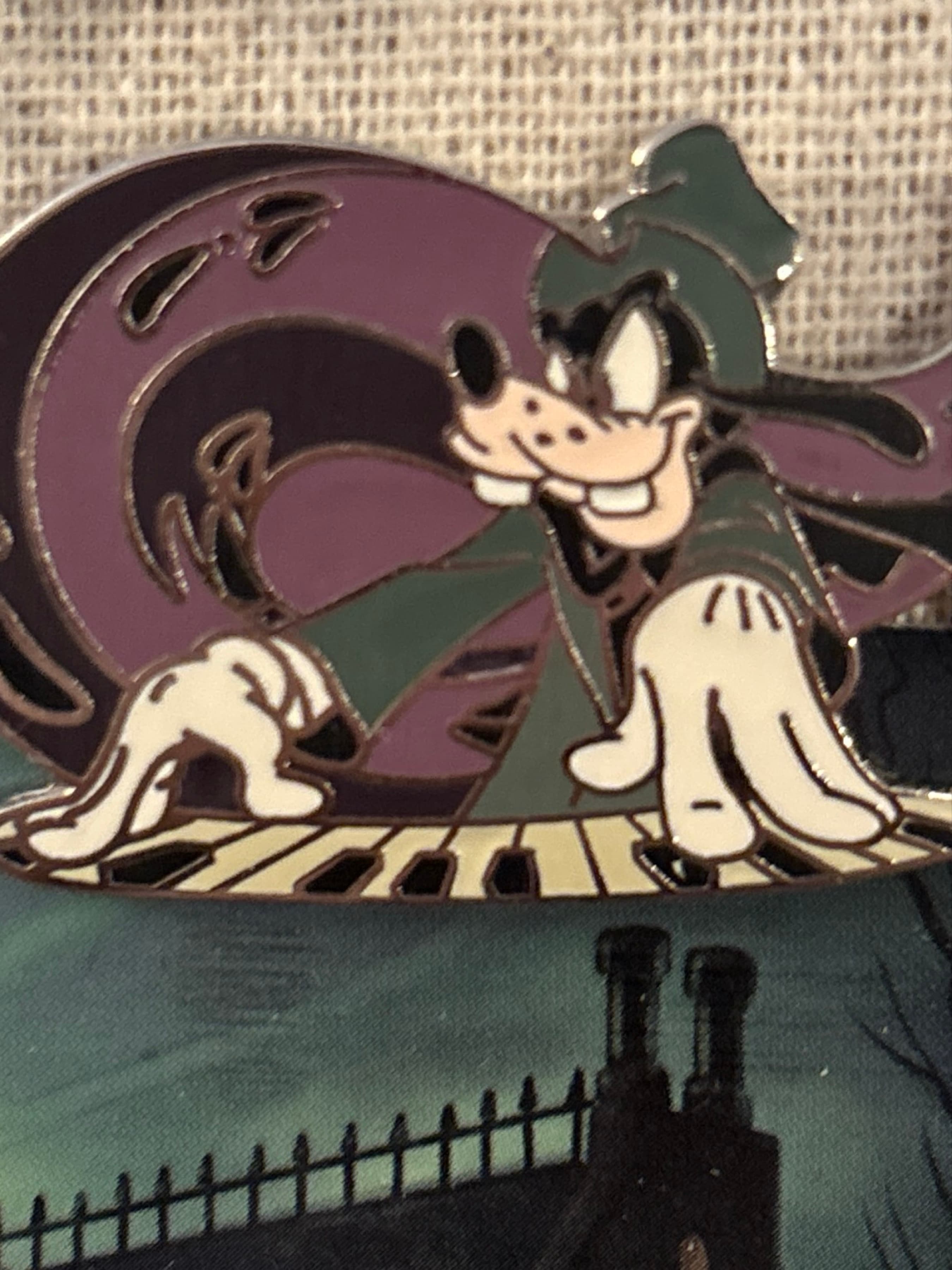 Coffin Characters Mystery Collection - Goofy as the Organist - The Haunted Mansion front