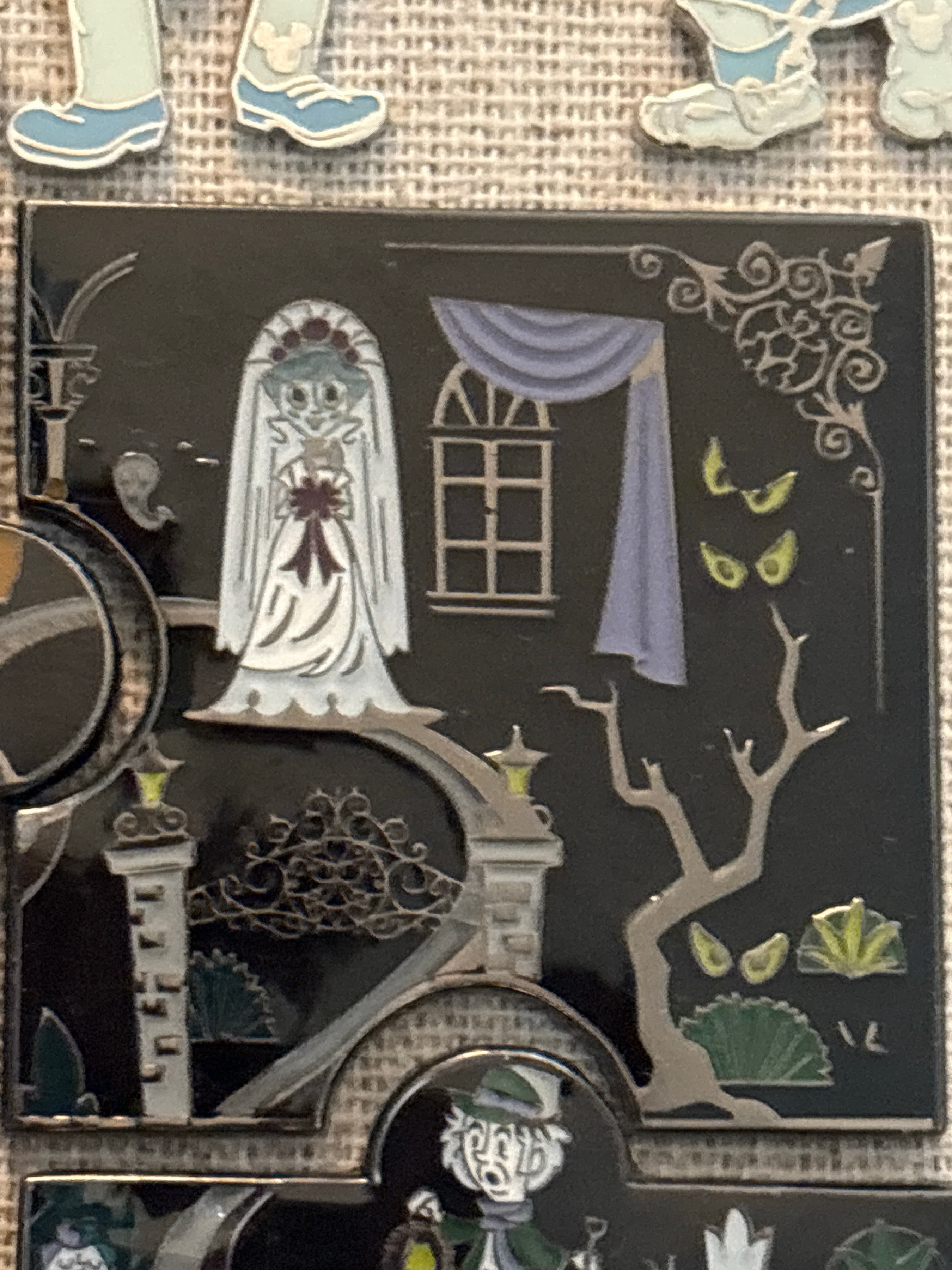 The Haunted Mansion Puzzle Blind Box - Constance Hatchaway - Hot Topic front