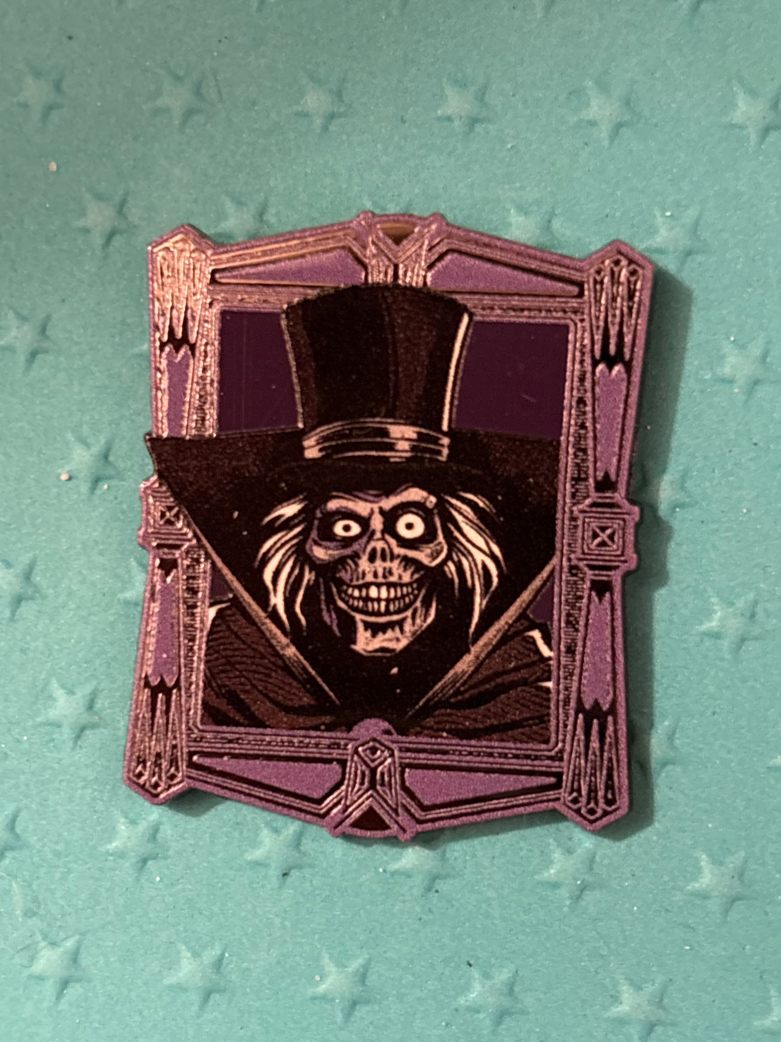 Starter Set - The Hatbox Ghost Portrait ONLY - Haunted Mansion Ghost Host Collection