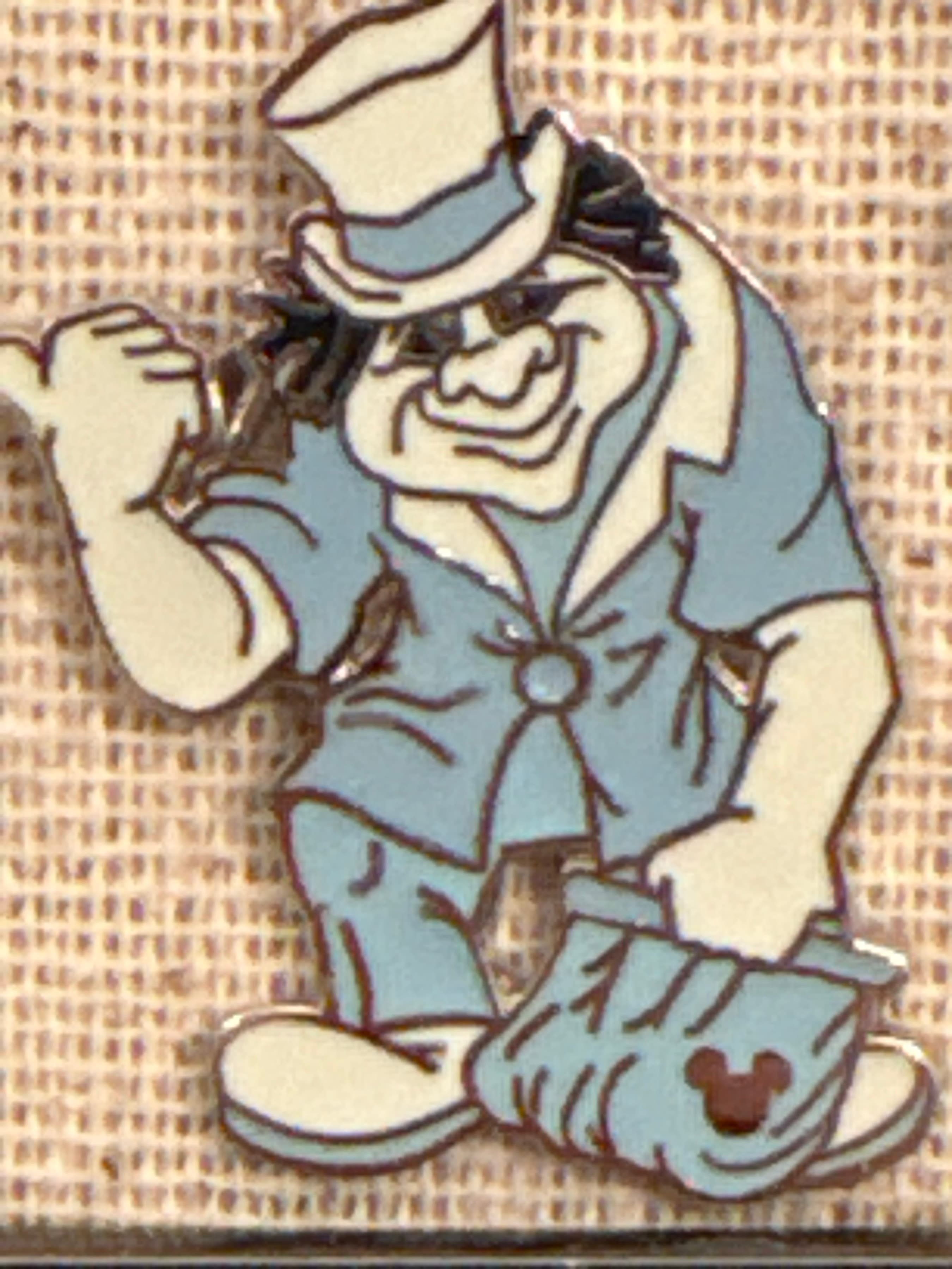 Haunted Mansion - Hitchhiking Ghosts - Phineas - 2007 Hidden Mickey front