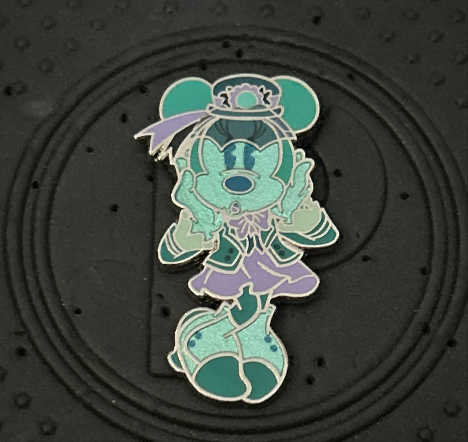 Minnie Mouse: The Main Attraction - The Haunted Mansion (Minnie Only)