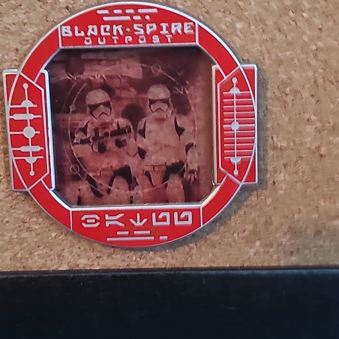 Star Wars Galaxy's Edge - Black Spire Outpost Disney pin series