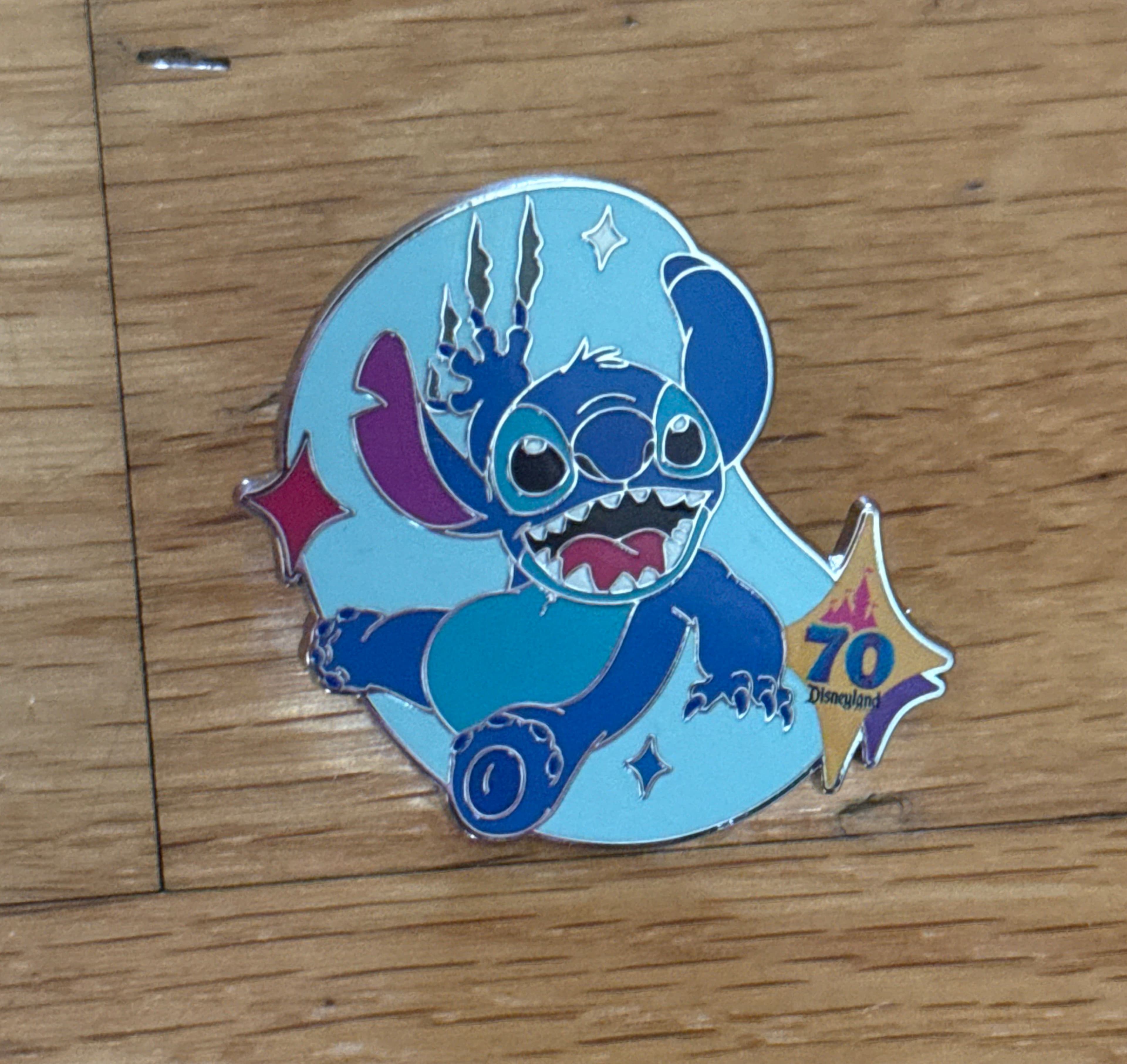 Stitch - Disneyland 70th Anniversary Mystery Set front