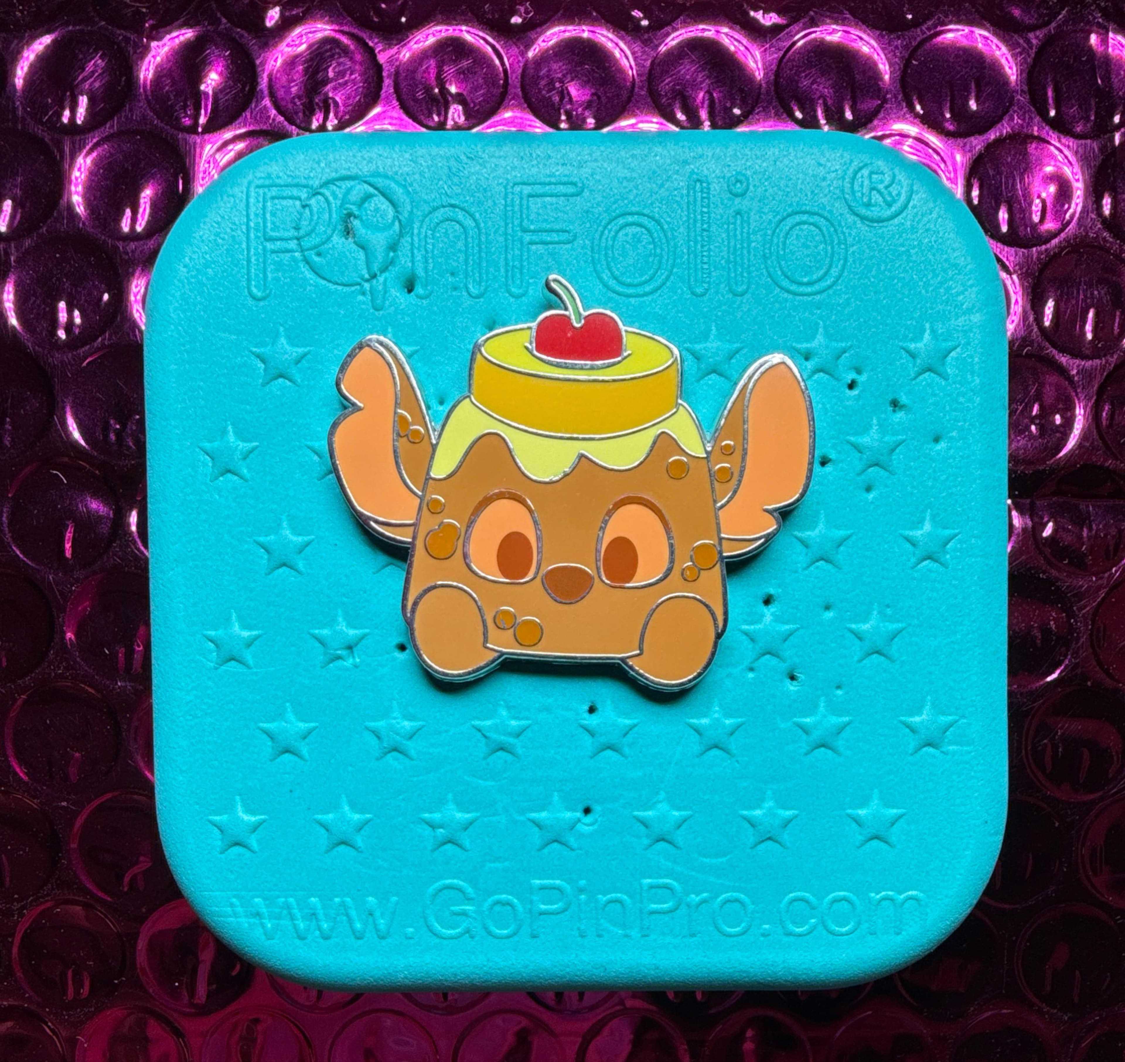 Stitch Pineapple Upside-Down Cake - Munchlings Mystery Collection (Series 1) front
