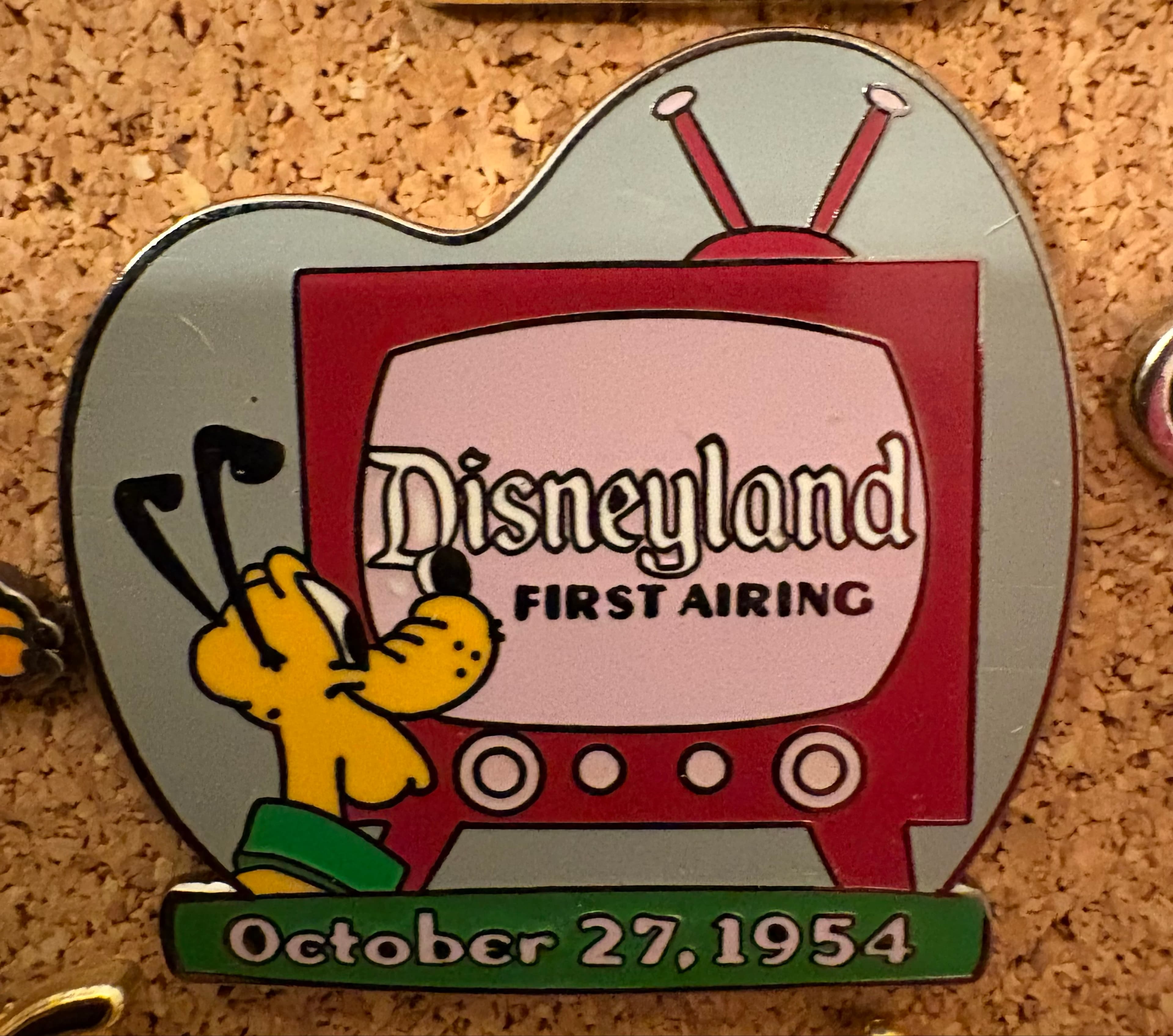 Pluto Watching TV - Disneyland First Airing - Countdown to the Millennium #67 front