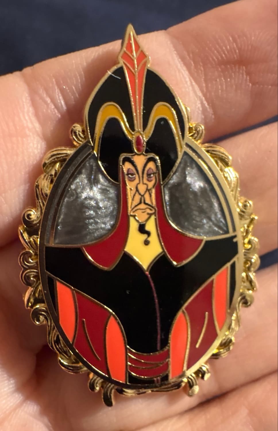 Palm Villains Cameos Mystery Pin Series