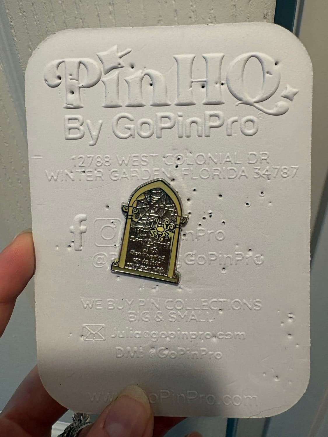 2009 Disney Haunted Mansion Gravestone Tombstone Long Legged Jeb Pin