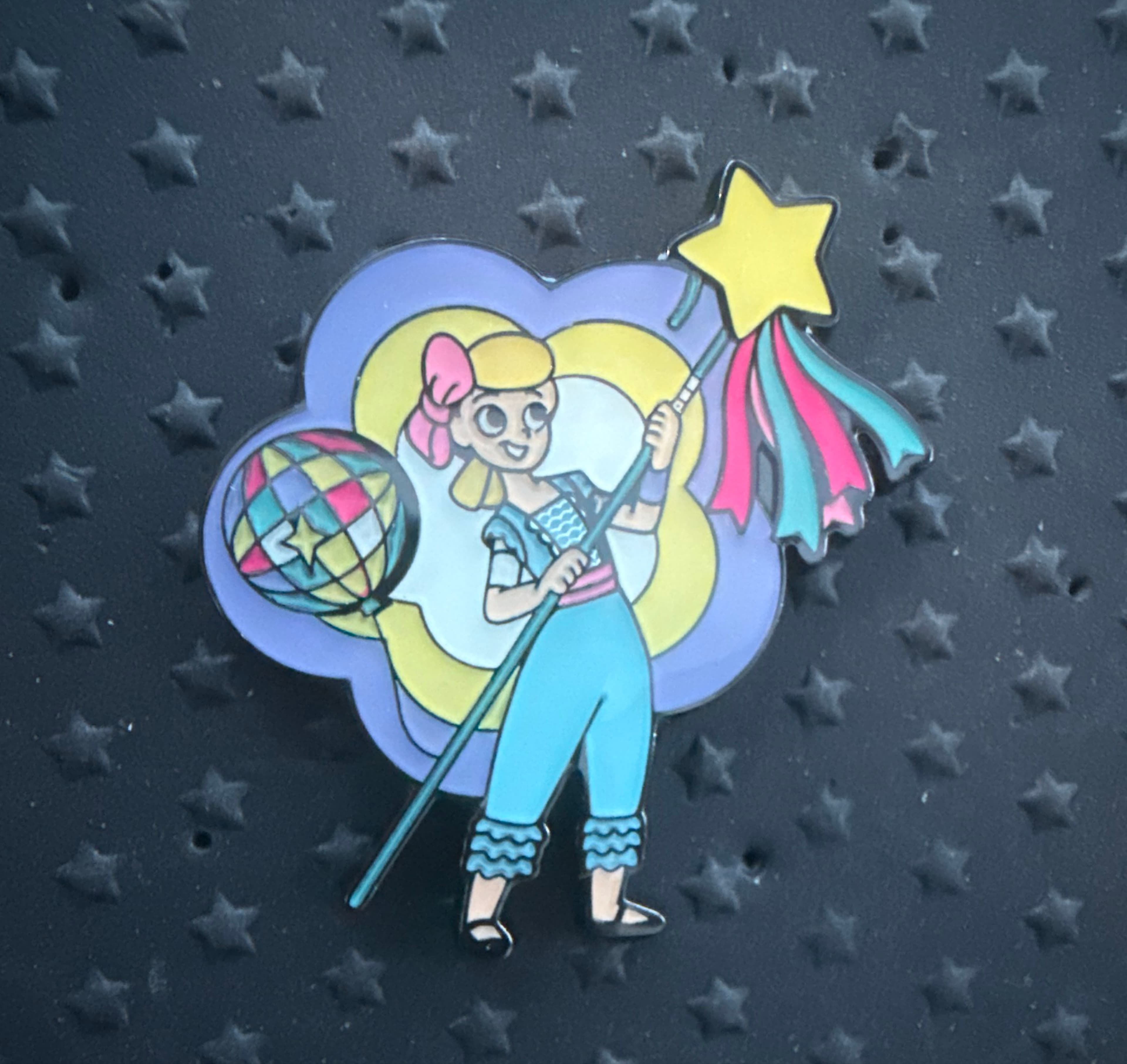 Bo Peep with Staff and Orb - Toy Story 4 Mystery Pin Set front