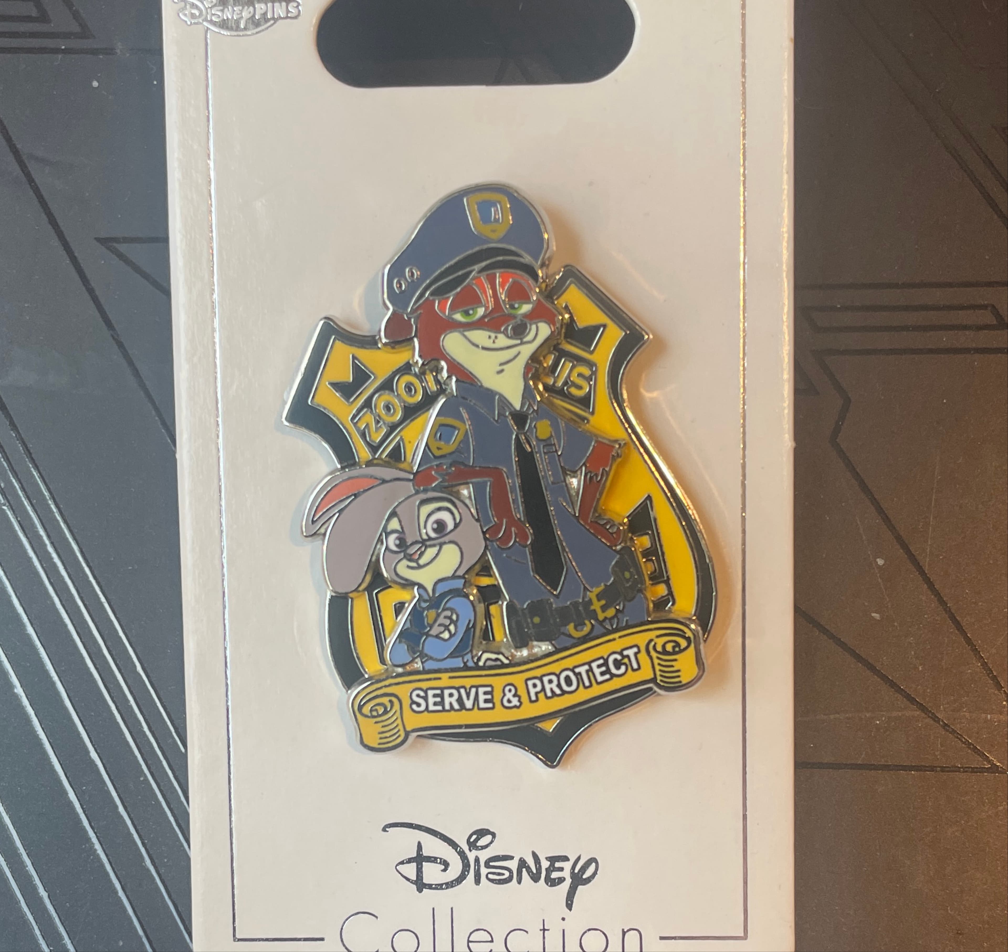 Judy Hopps and Nick Wilde - Serve & Protect Badge - Zootopia/Zootropolis front