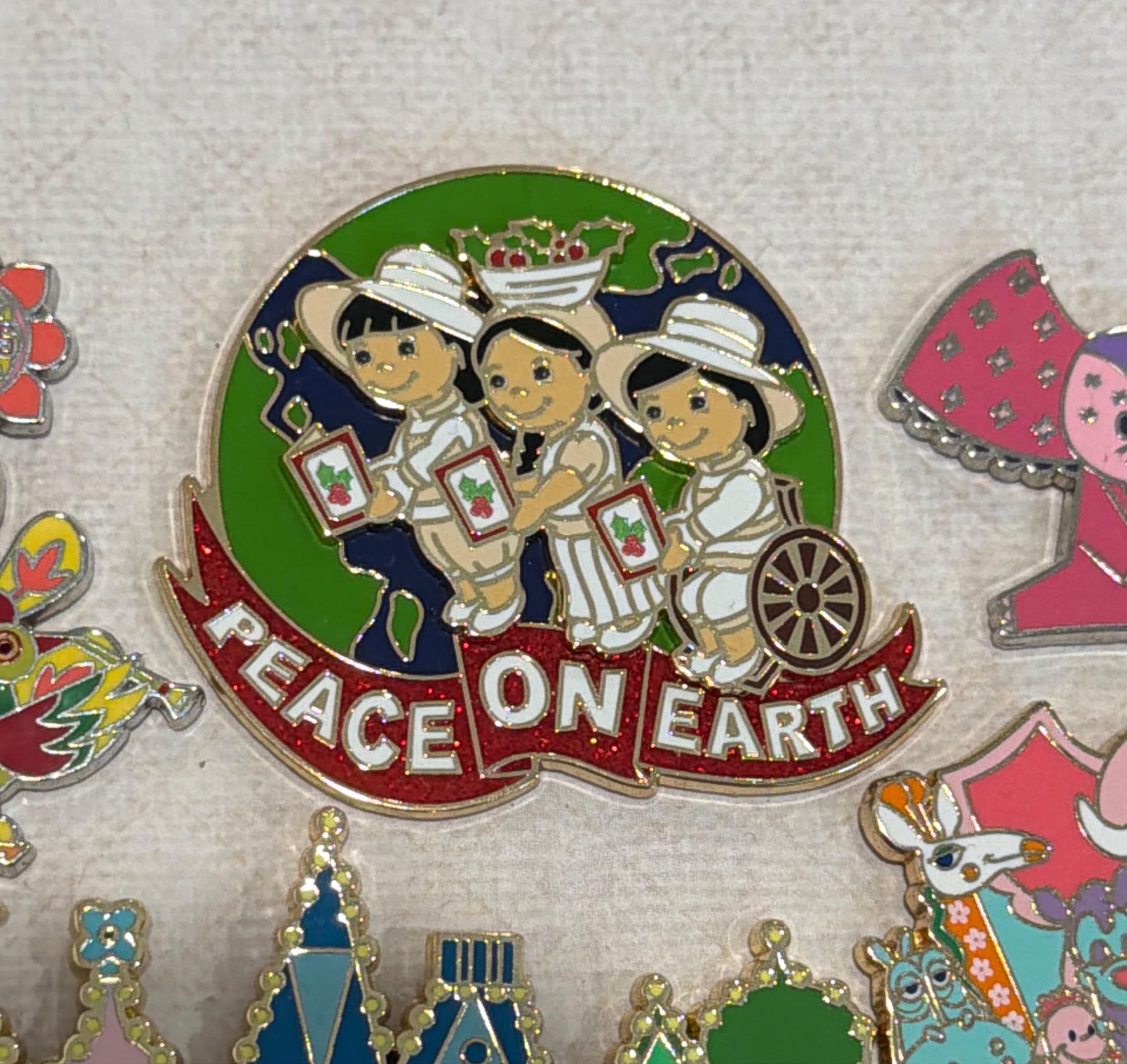 it's a small world holiday - Peace on Earth front