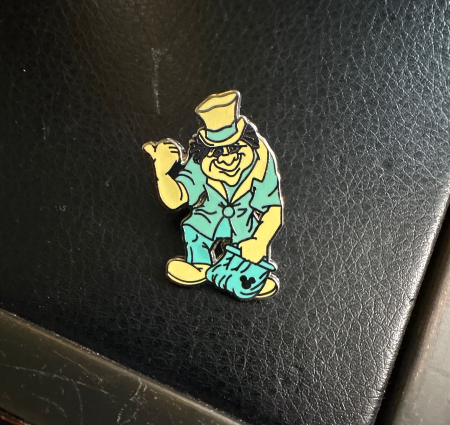2007 Hidden Mickey - Haunted Mansion