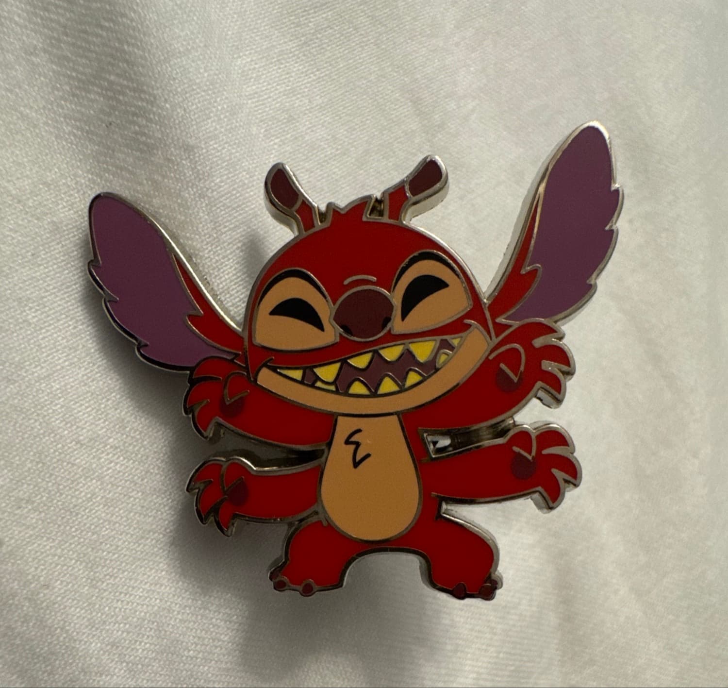 Stitch and Friends Pin Trading Starter Set