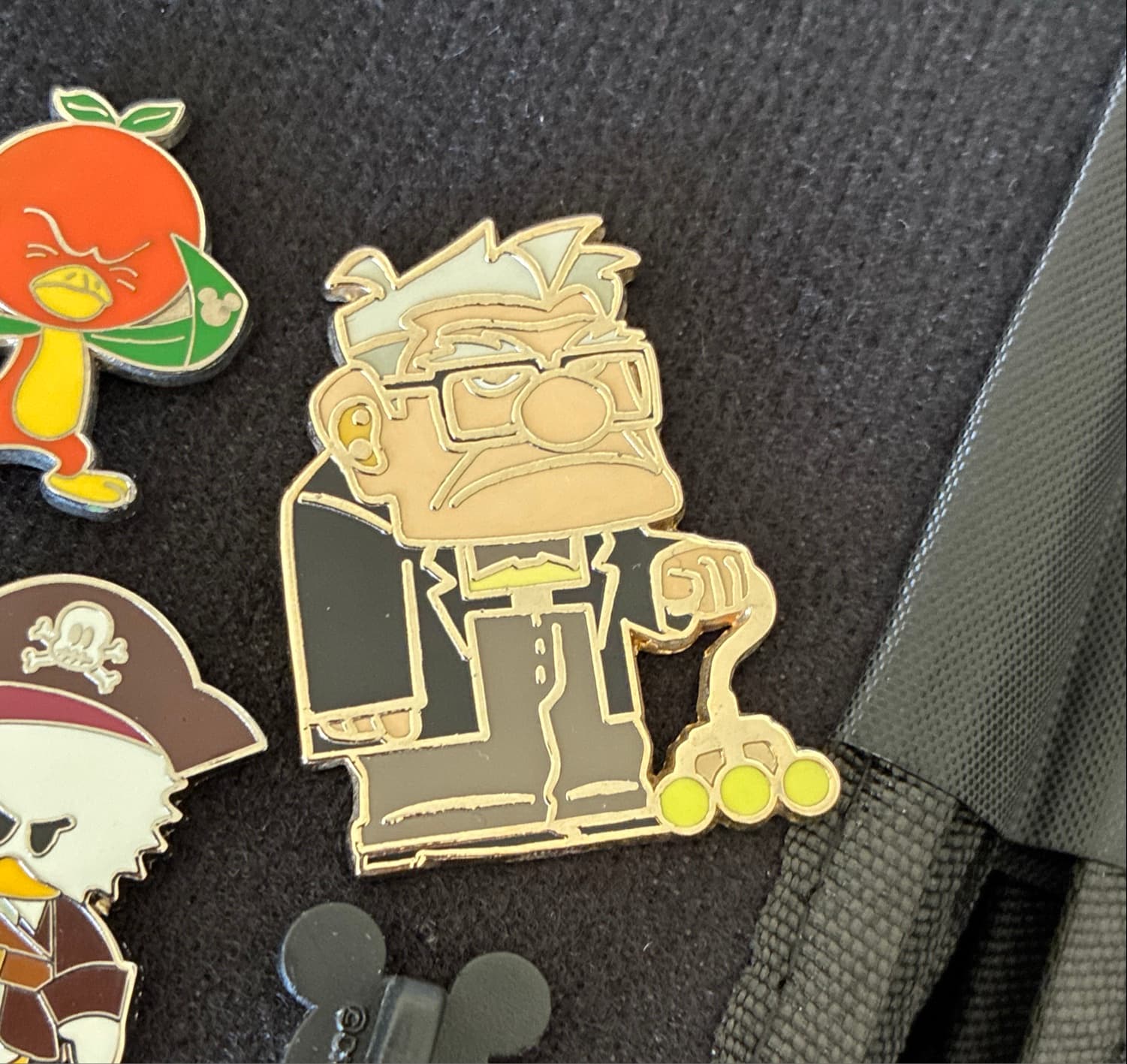 Pixar's Up - Dug and Carl Fredricksen 2 Pin Set