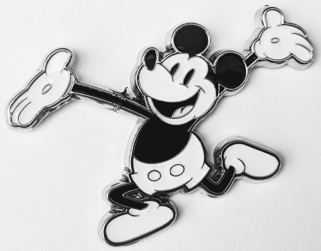 Loungefly Mickey Mouse - Ta-Da front