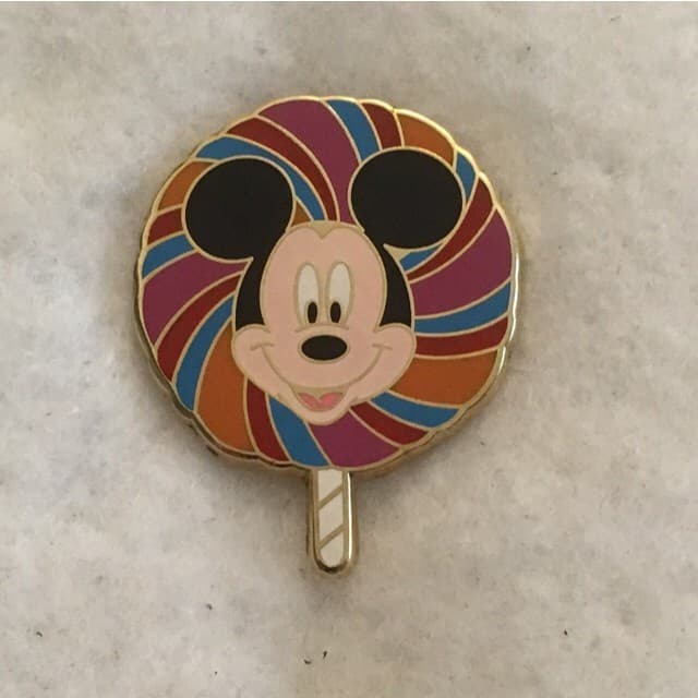 Character Lollipop Mystery Set - Mickey Mouse front