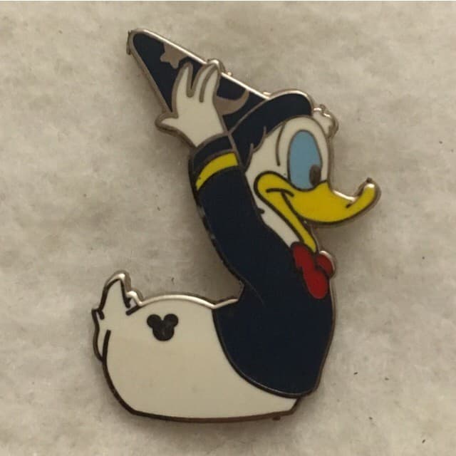 Hidden Mickey 2007 WDW - Donald Duck - Sorcerer