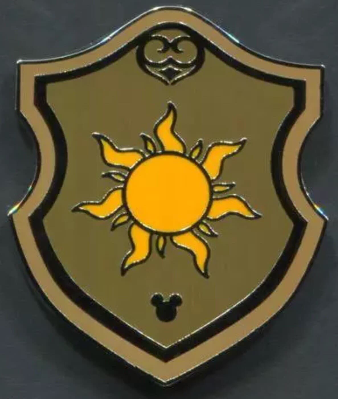 Hidden Mickey 2018 WDW - Crests - Rapunzel