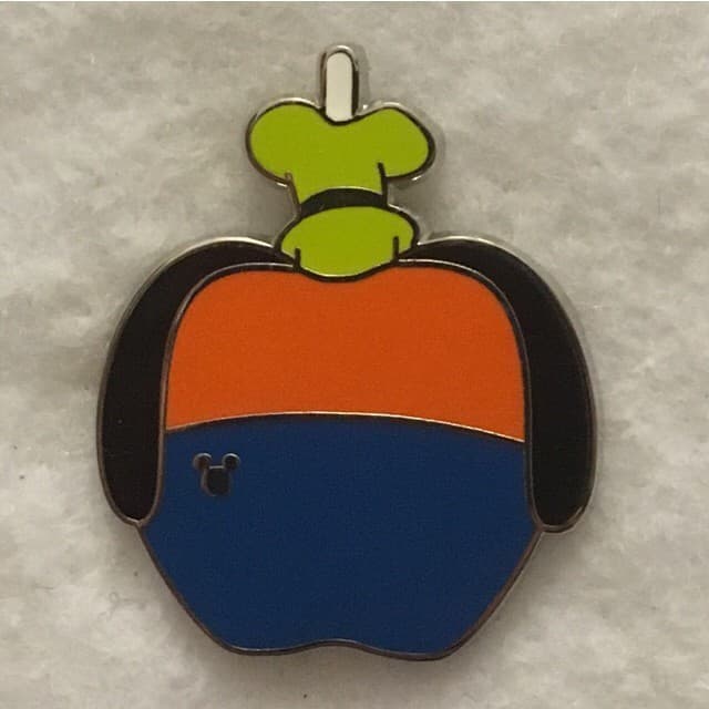 Hidden Mickey 2015 WDW - Candy Apples - Goofy