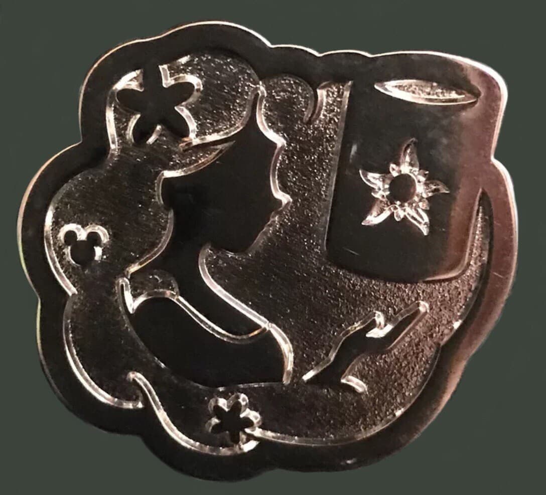 Hidden Mickey 2018 DLR - Silhouettes - Rapunzel Chaser