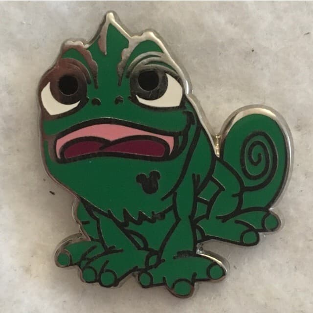 Hidden Mickey 2014 WDW - Pascals - Green front