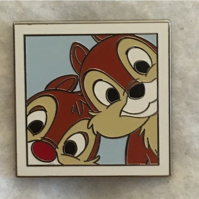 Selfie Mystery Set - Chip & Dale front