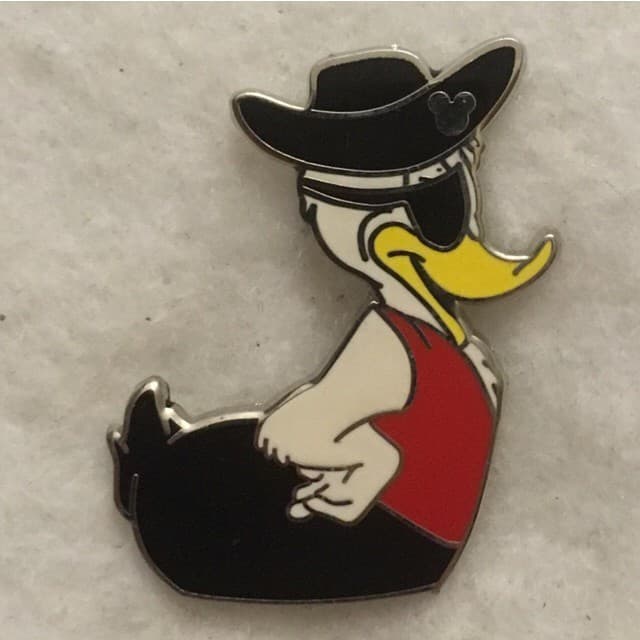 Hidden Mickey 2007 WDW -Donald Duck - Pirate Completer front